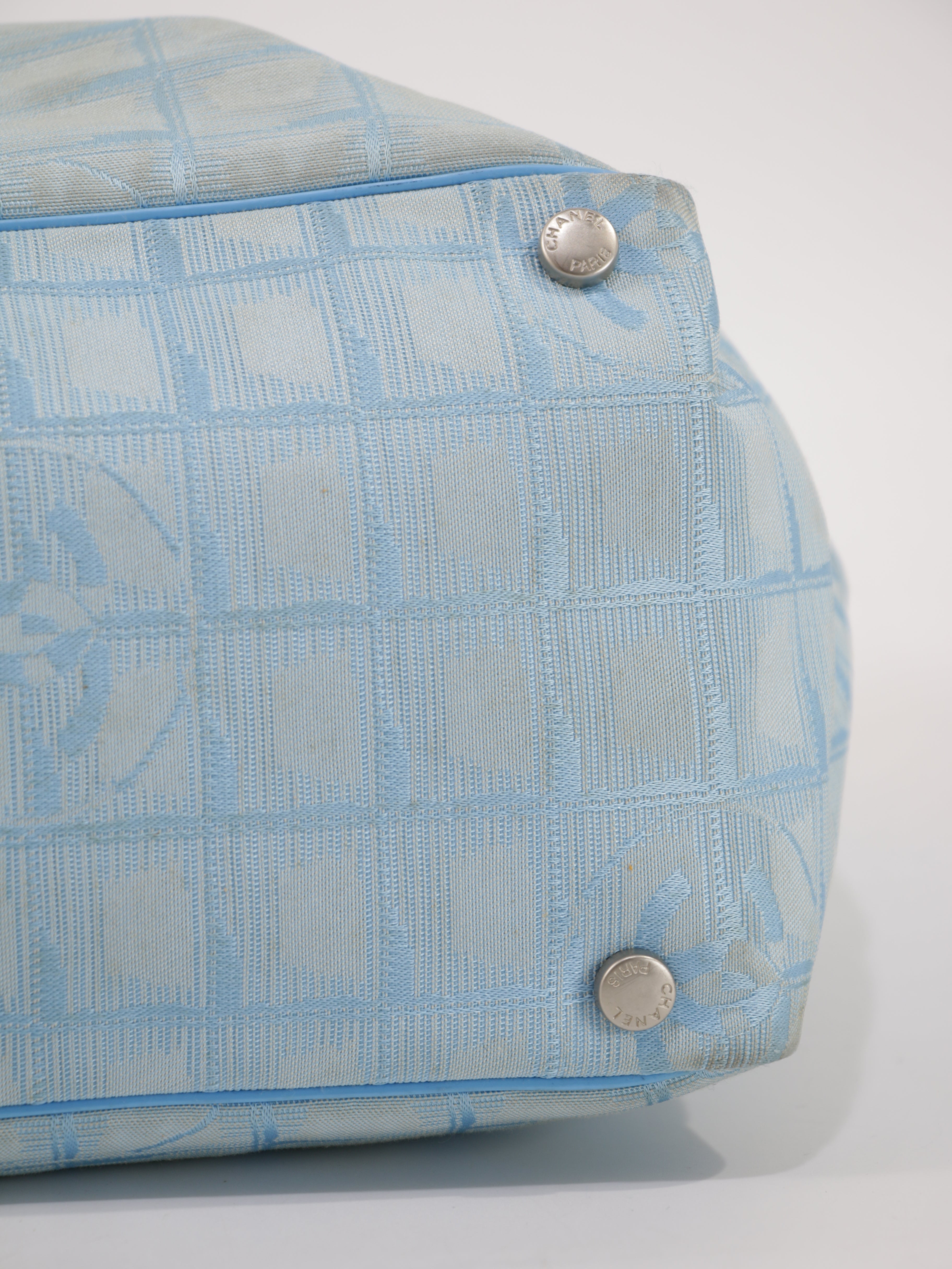 Medium New Travel Line Tote