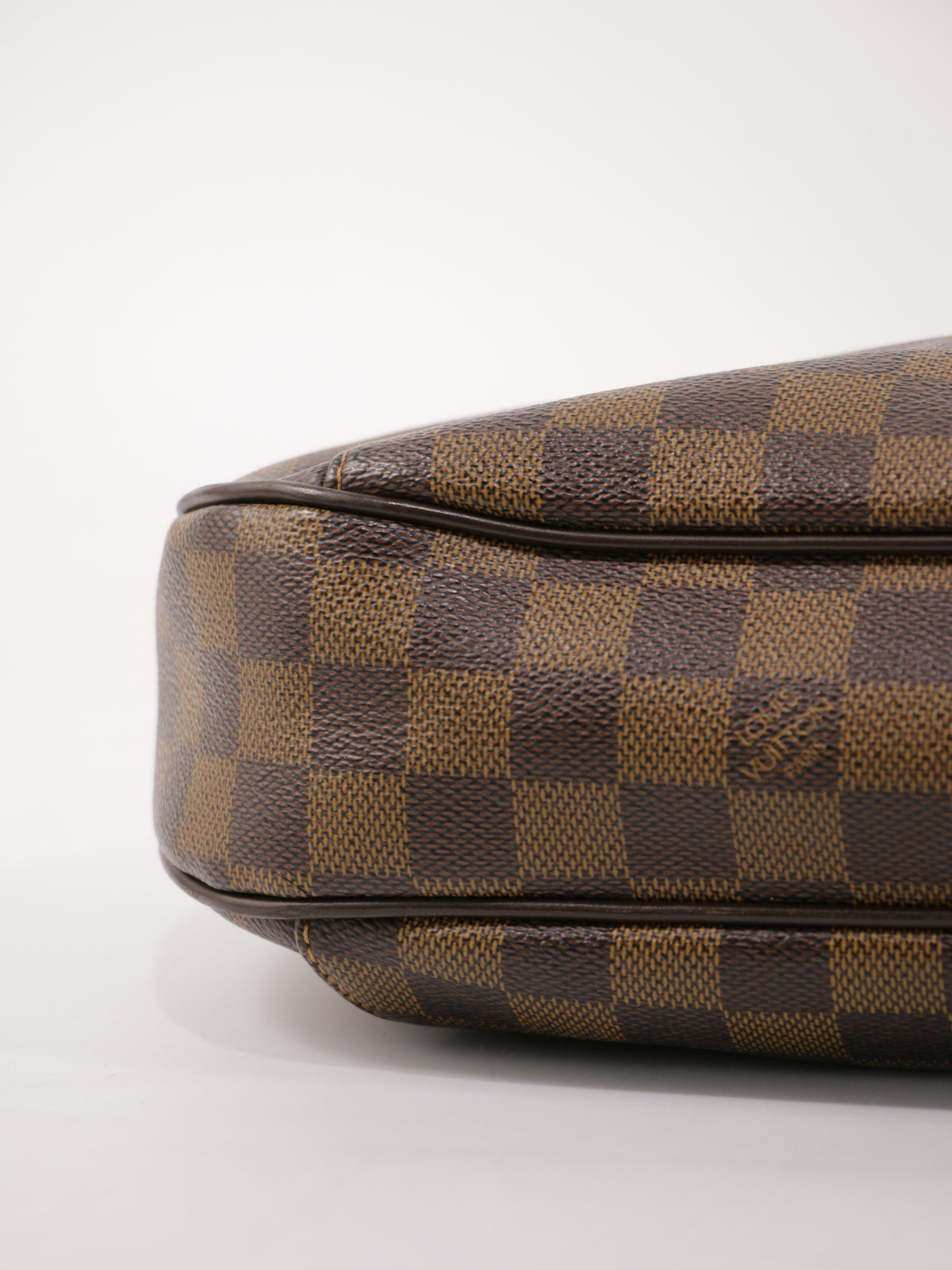 Louis Vuitton Thames MM