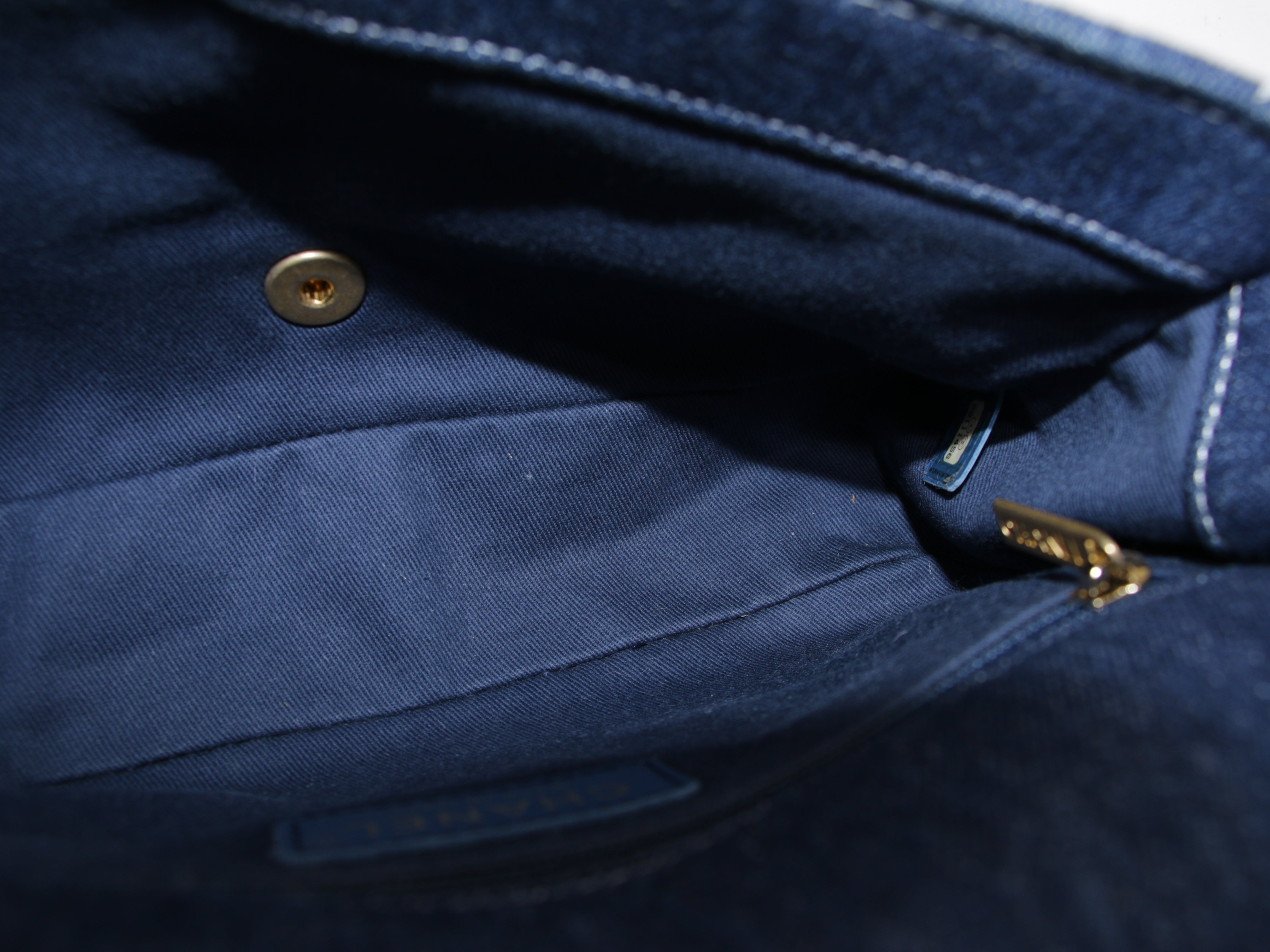 Medium Single Flap