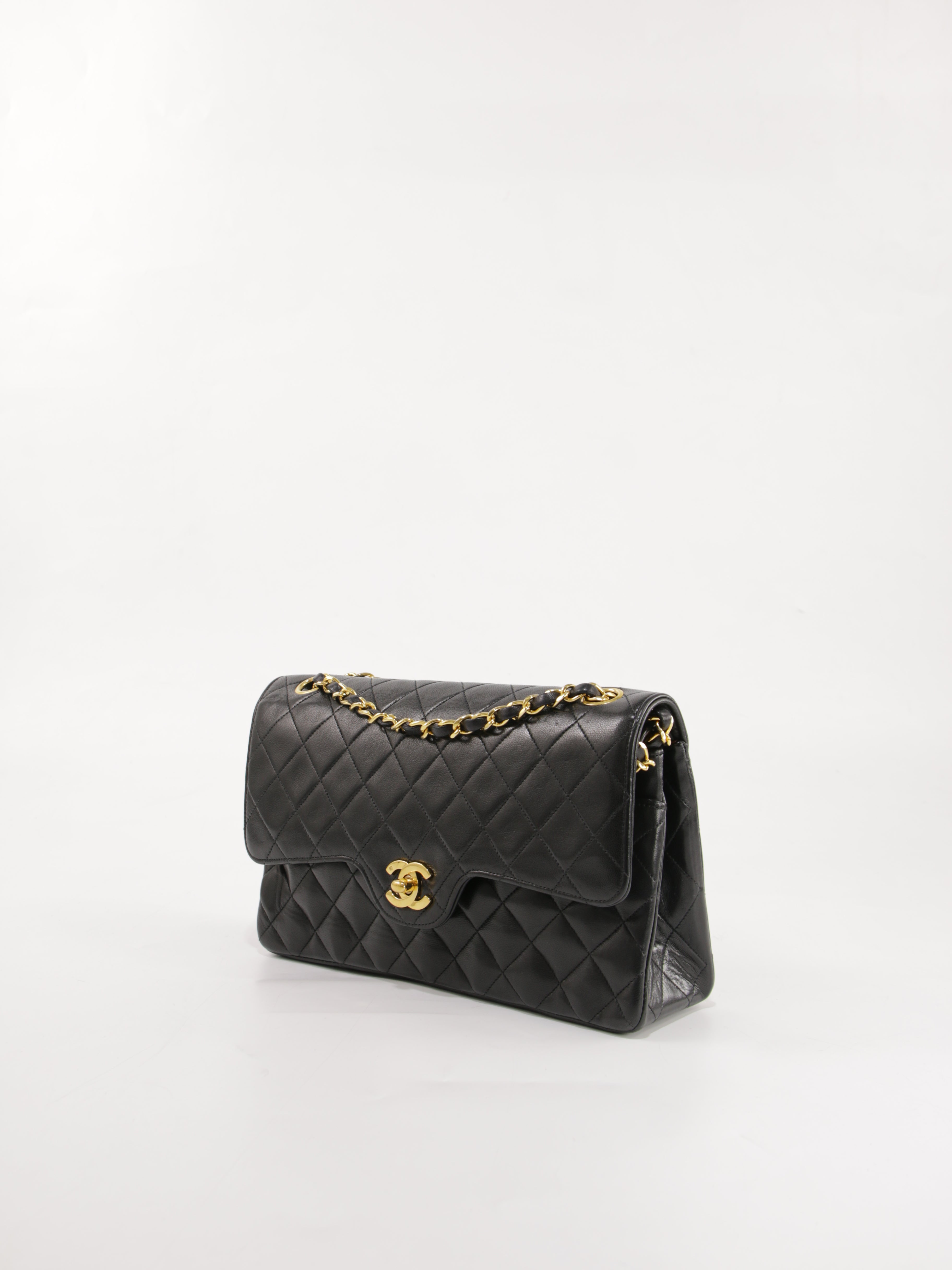 Medium Classic Flap