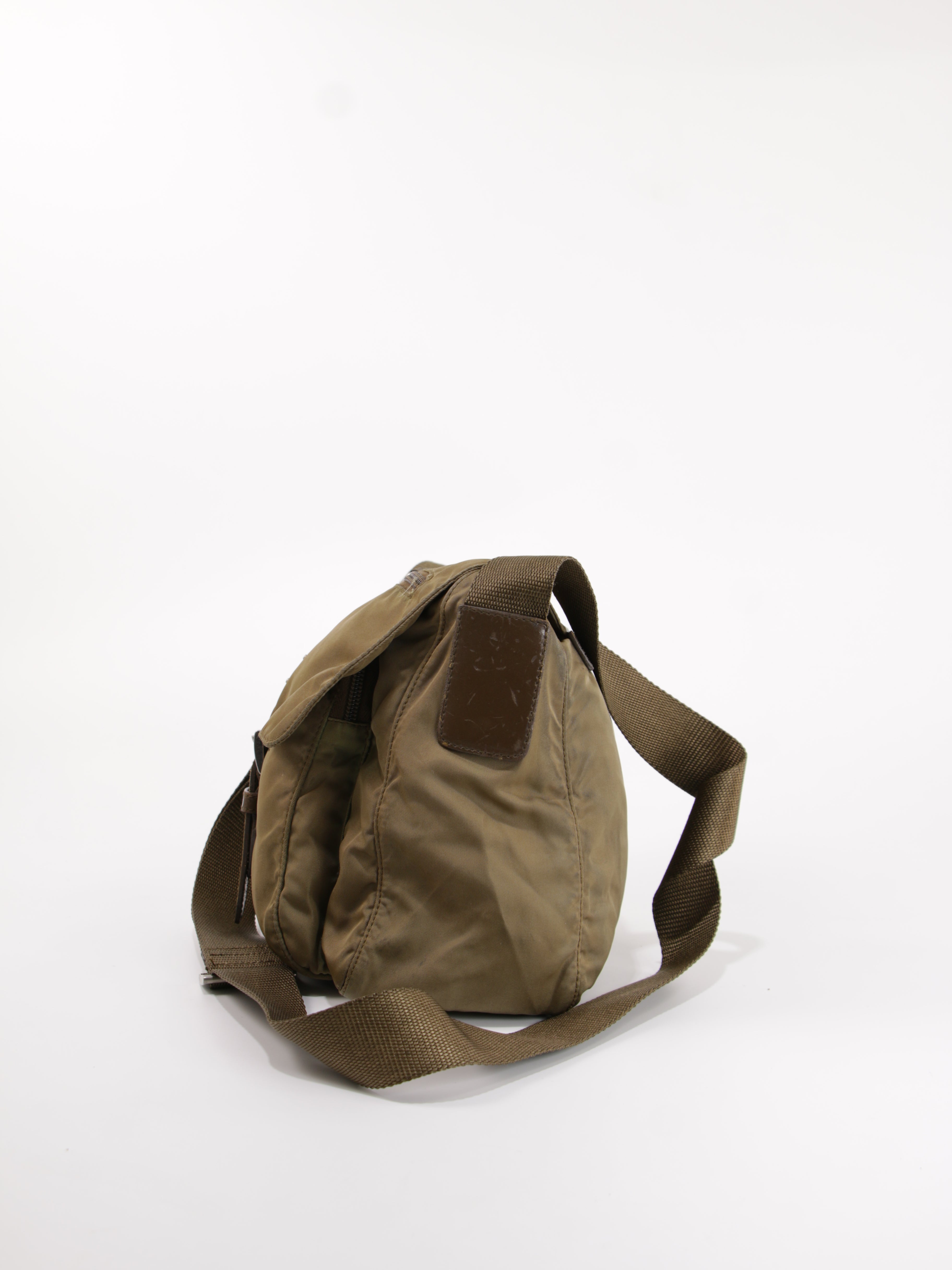 Single Buckle Messenger