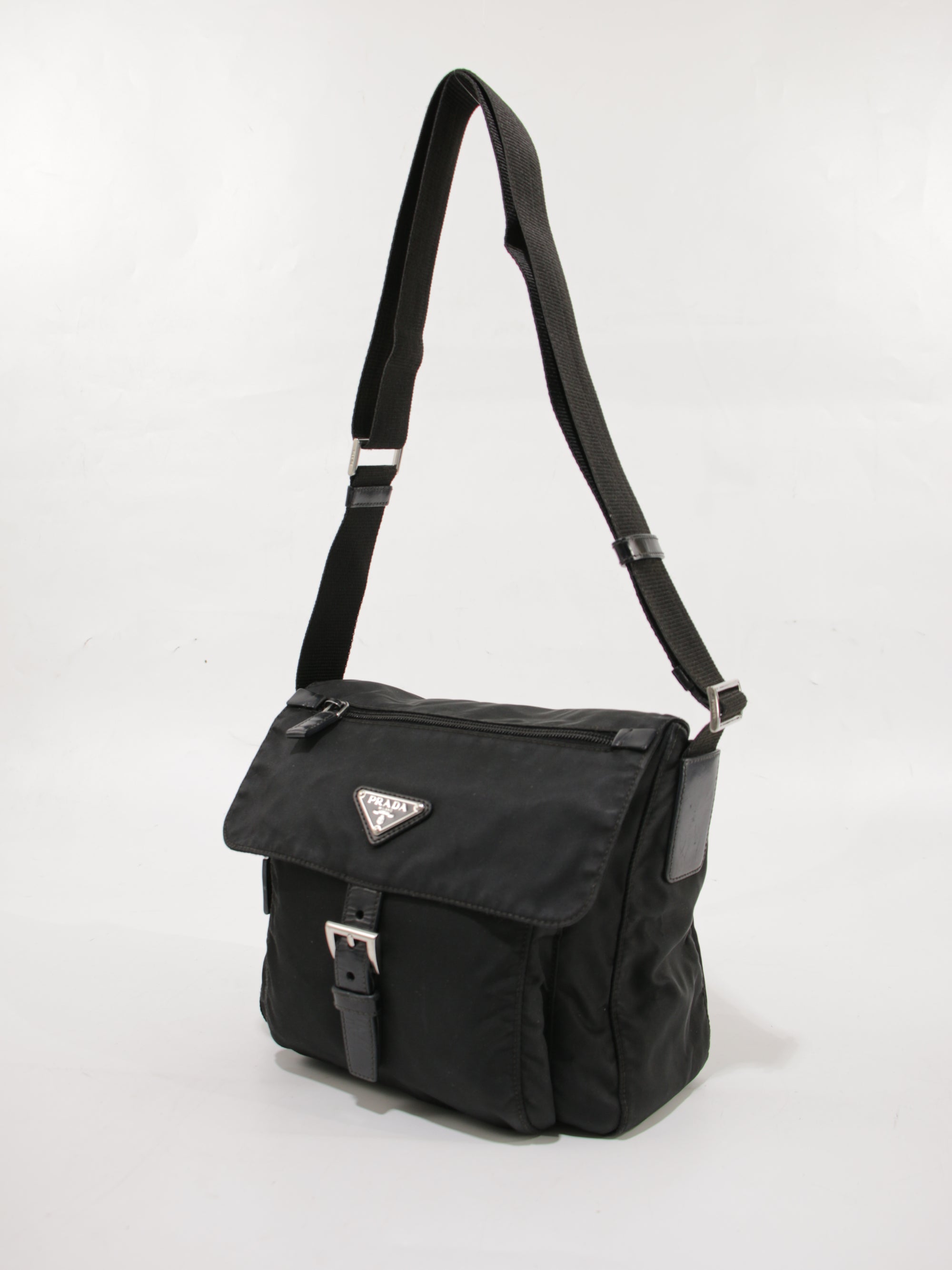 Single Buckle Messenger