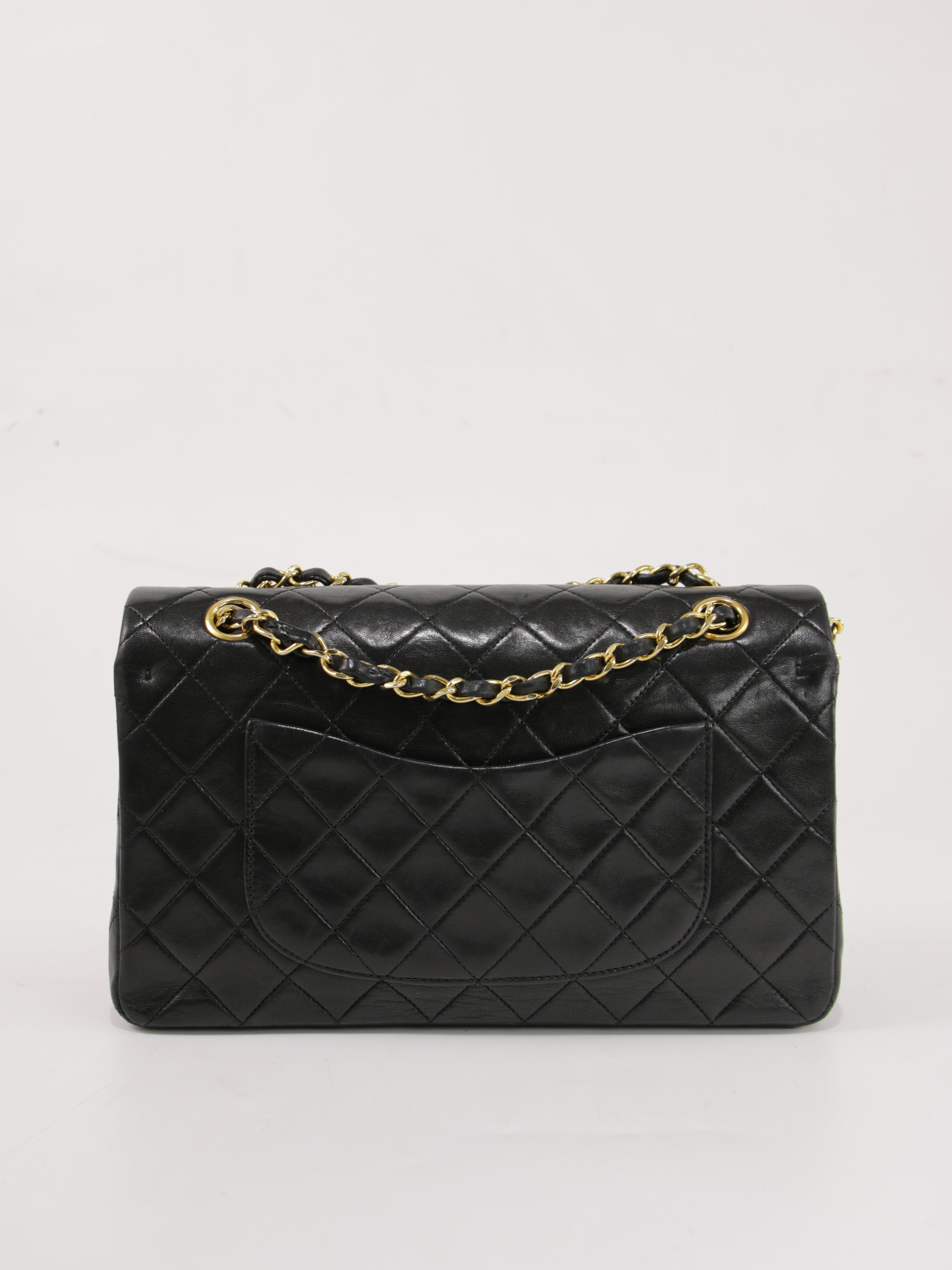 Medium Classic Flap