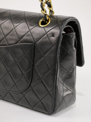 Medium Classic Flap