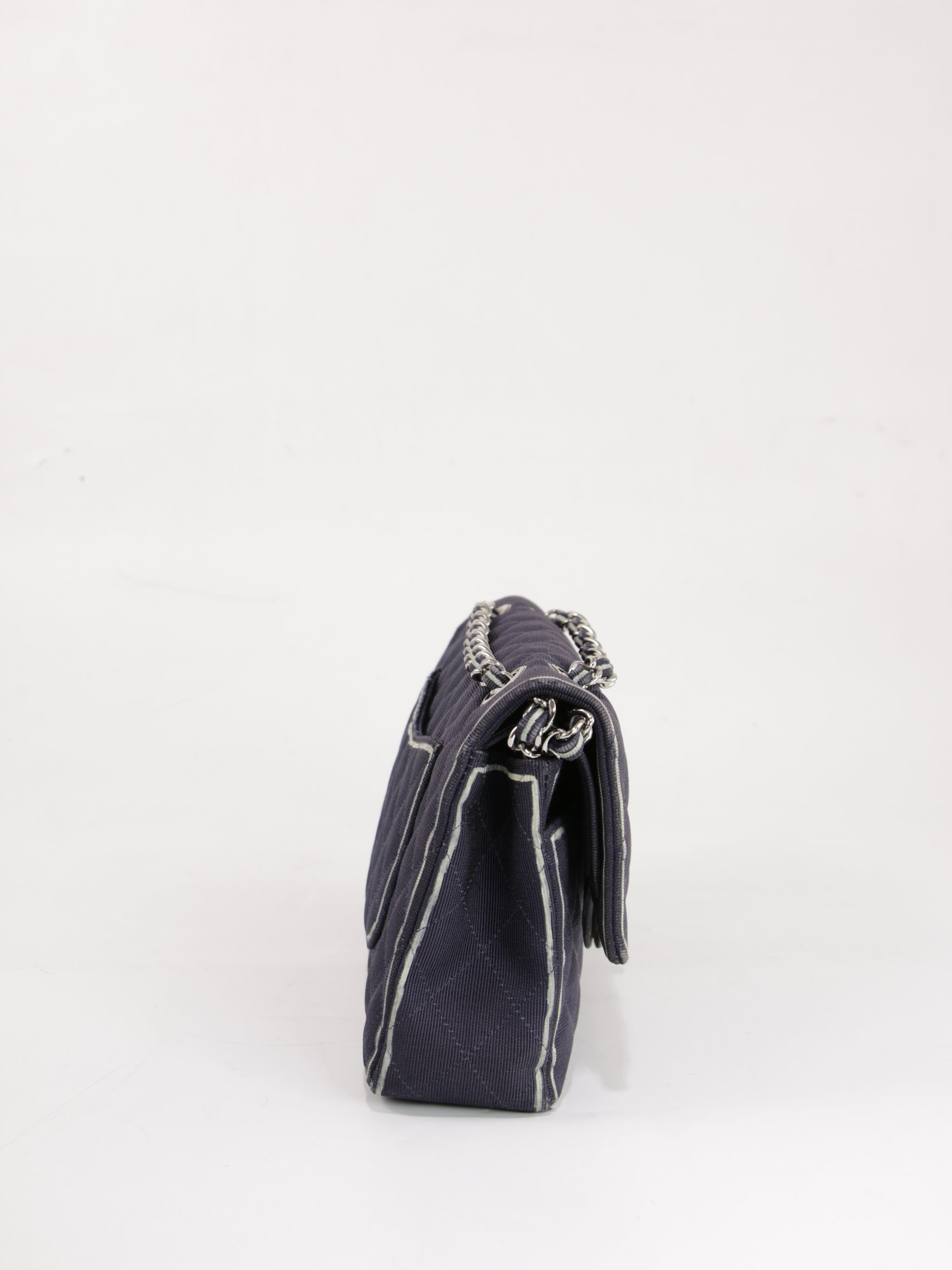 Medium Classic Flap