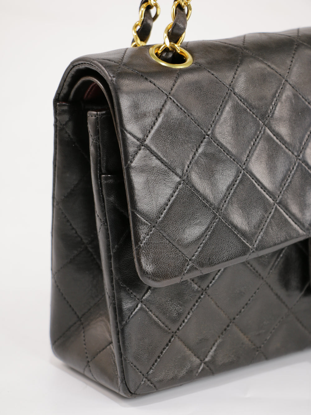 Medium Classic Flap