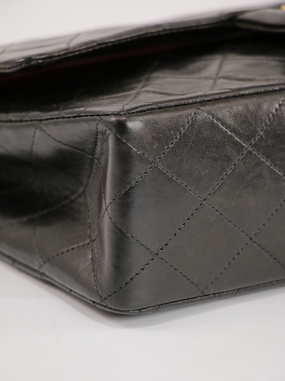 Medium Classic Flap