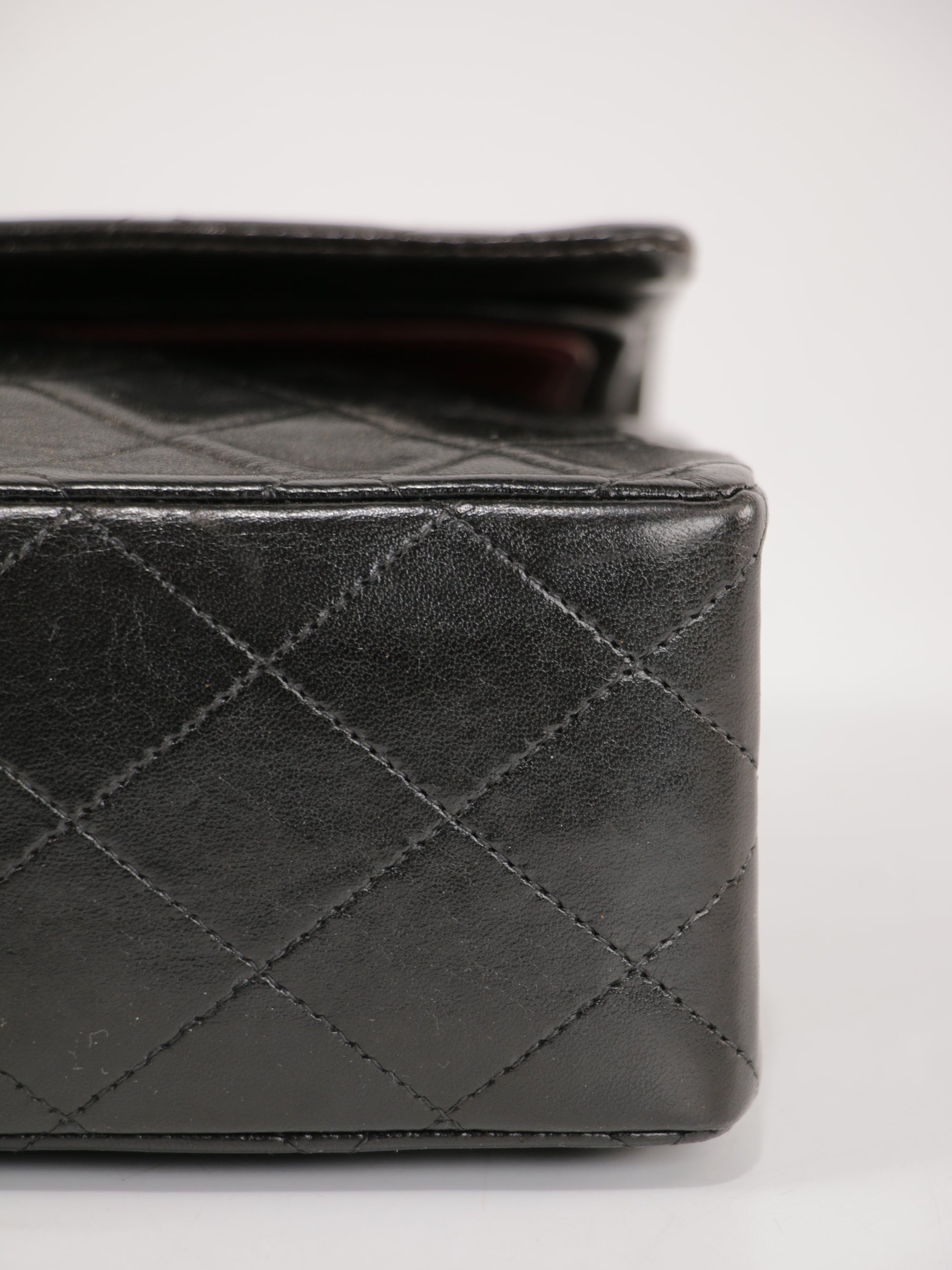Medium Classic Flap