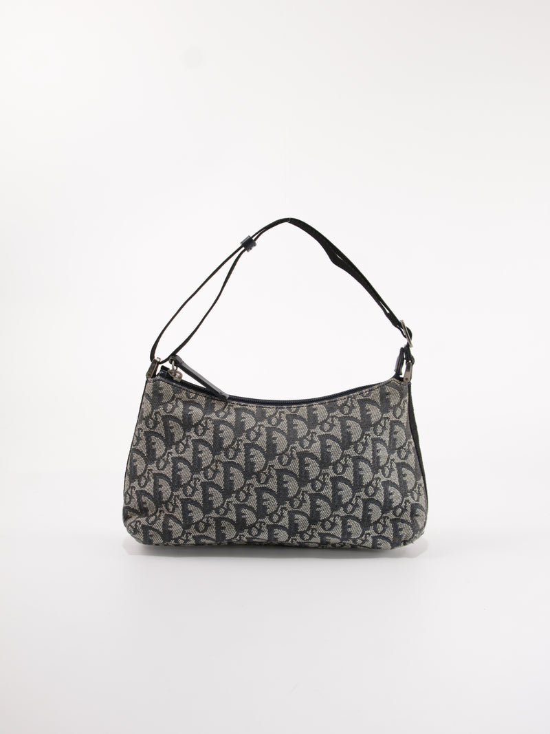 CHRISTIAN DIOR SHOULDER BAGS