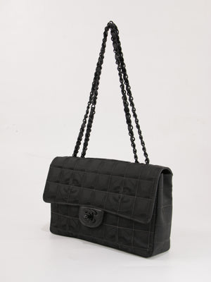 Medium Classic Flap