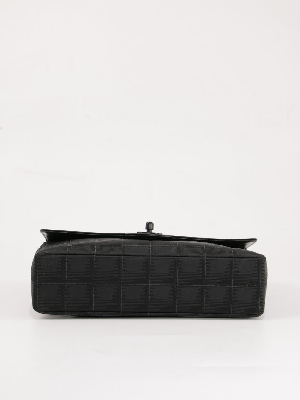 Medium Classic Flap