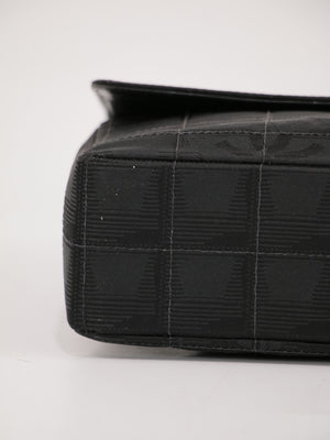 Medium Classic Flap