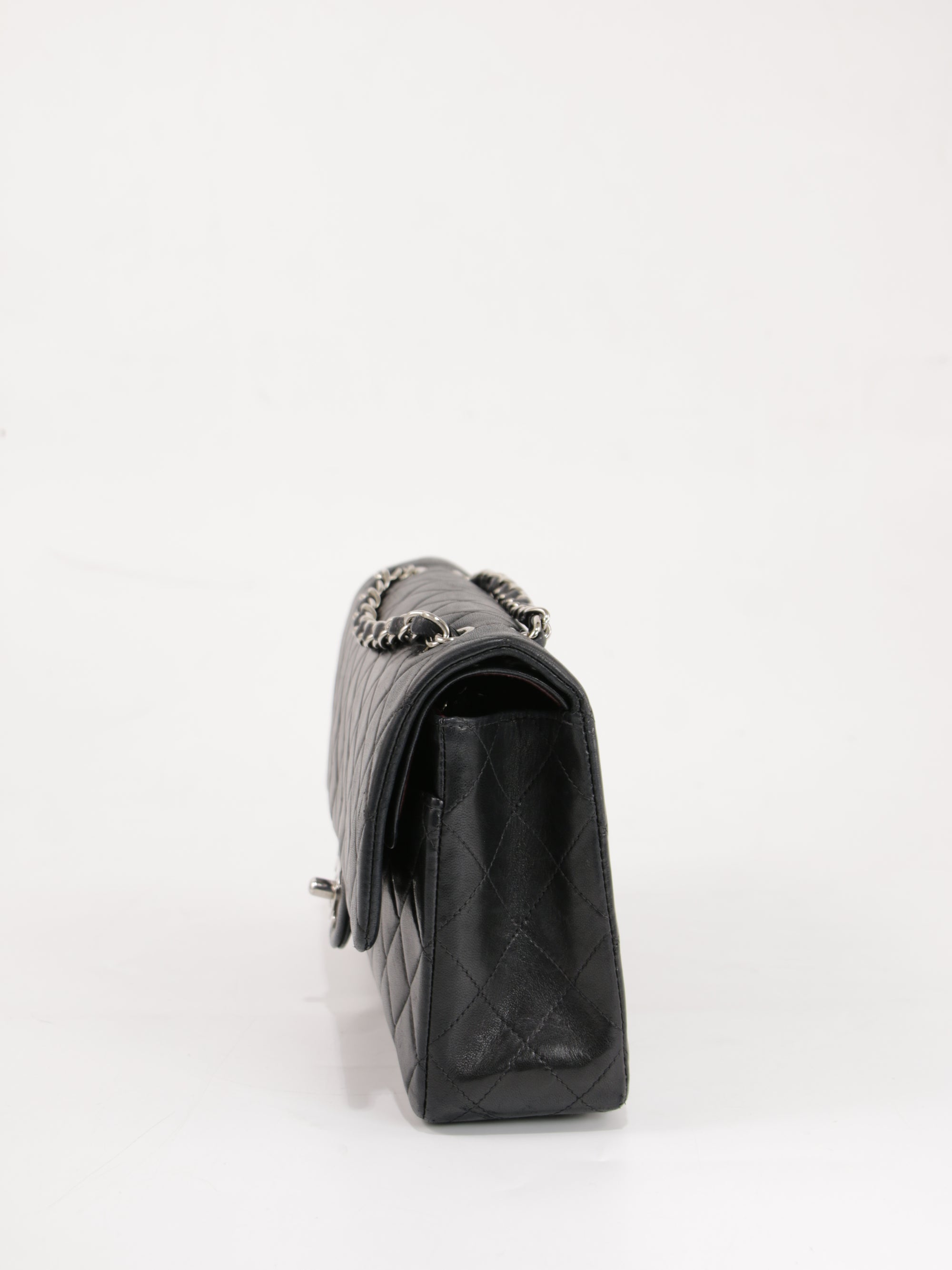 Medium Classic Flap