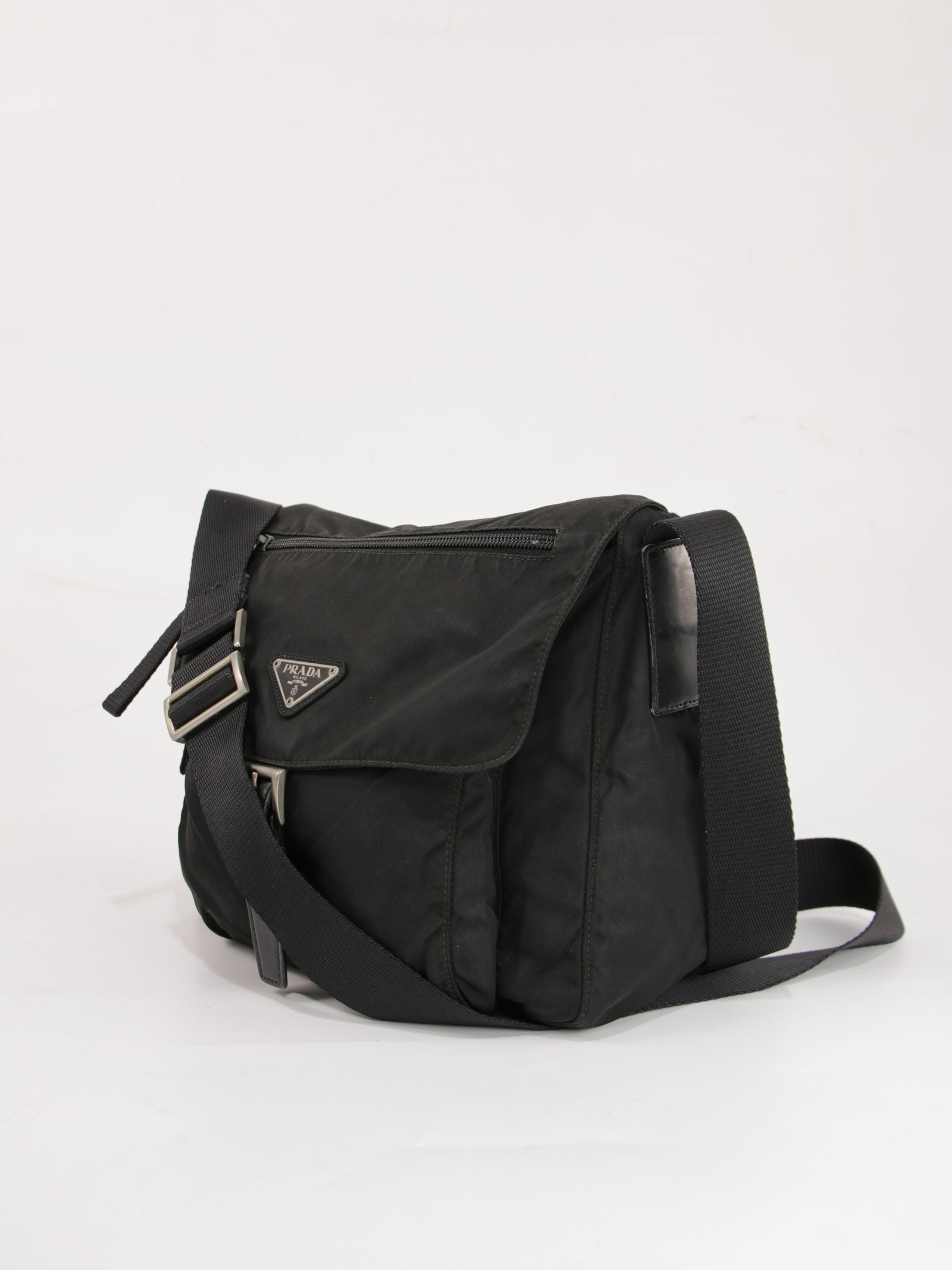 Single Buckle Messenger