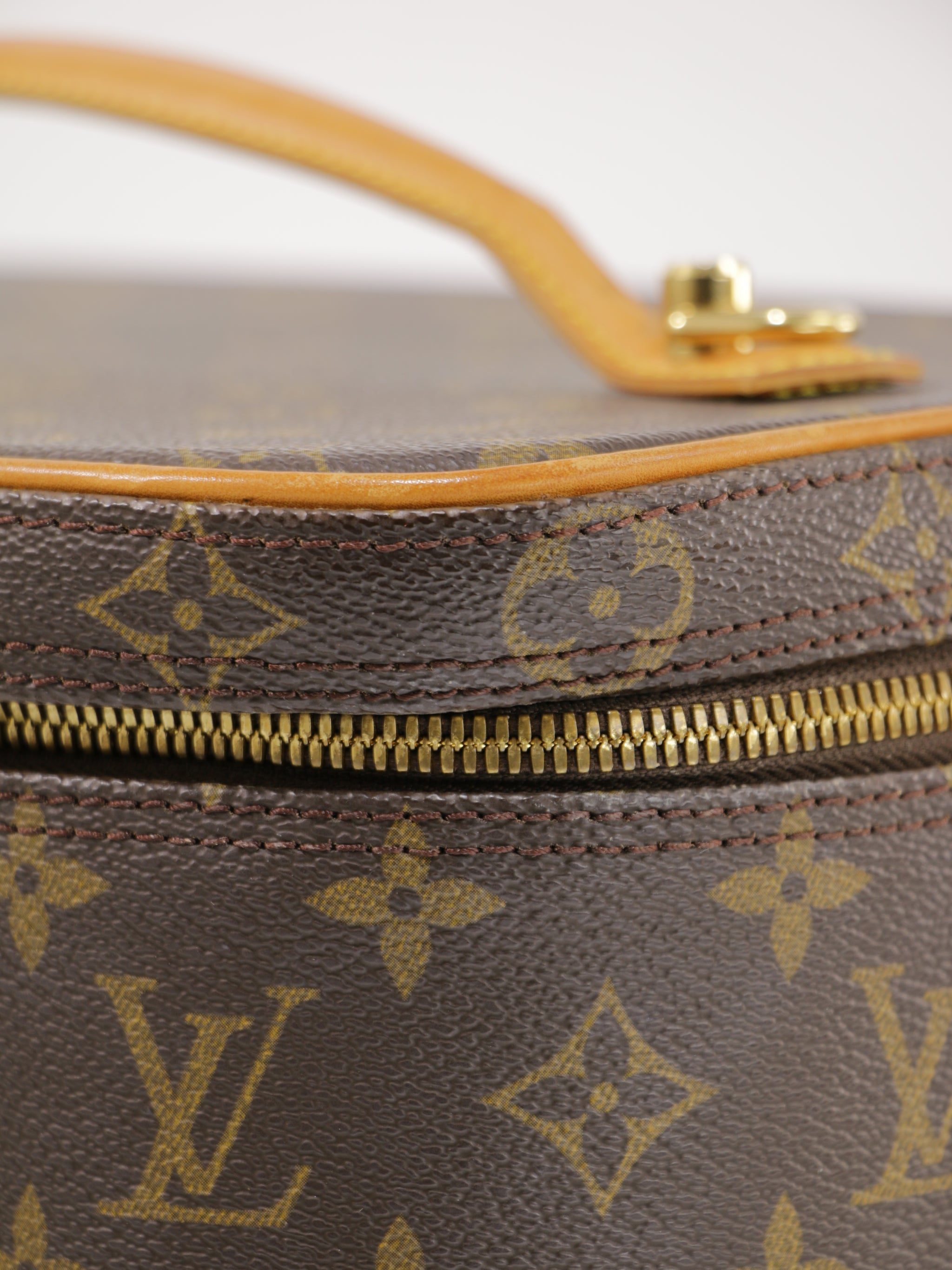 Nice Vanity Case