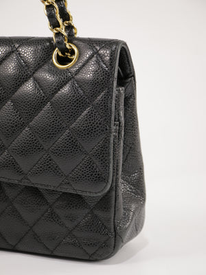 Medium Classic Flap
