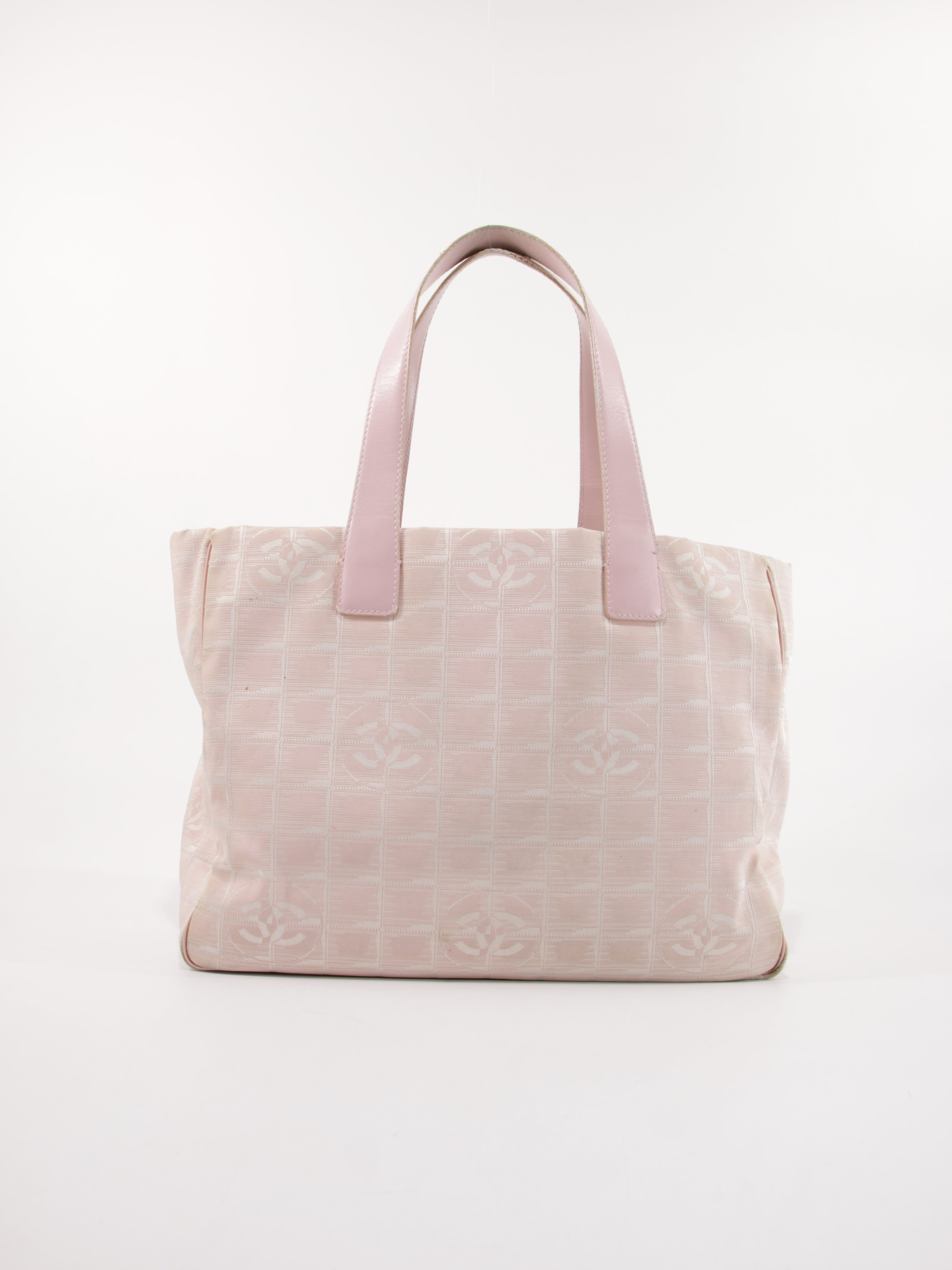 Medium New Travel Line Tote