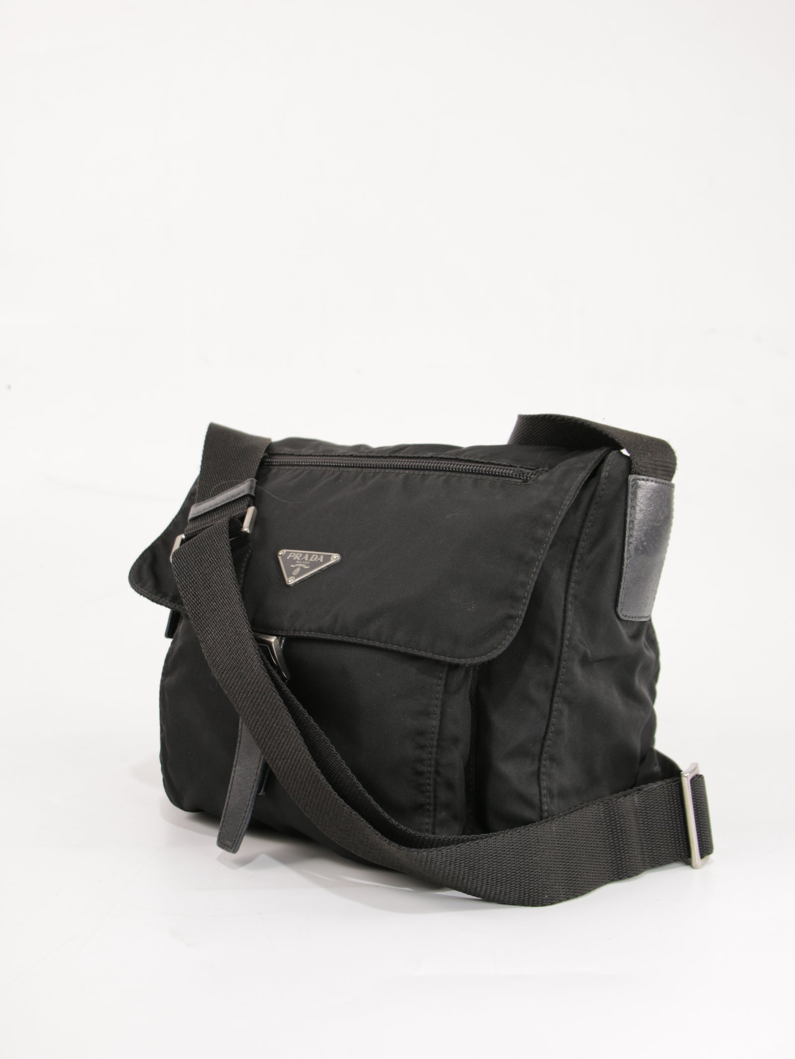 Single Buckle Messenger