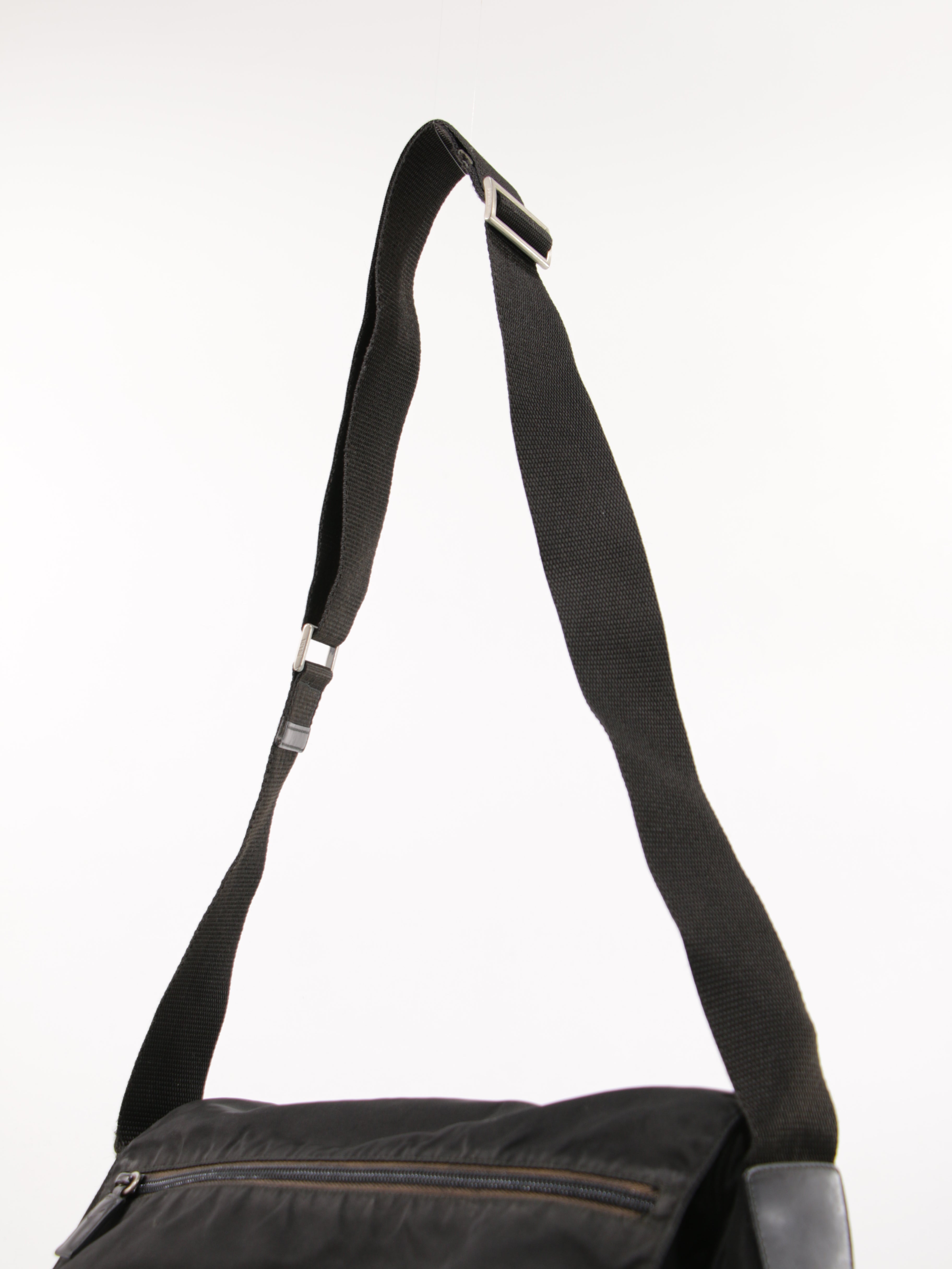 Double Buckle Messenger