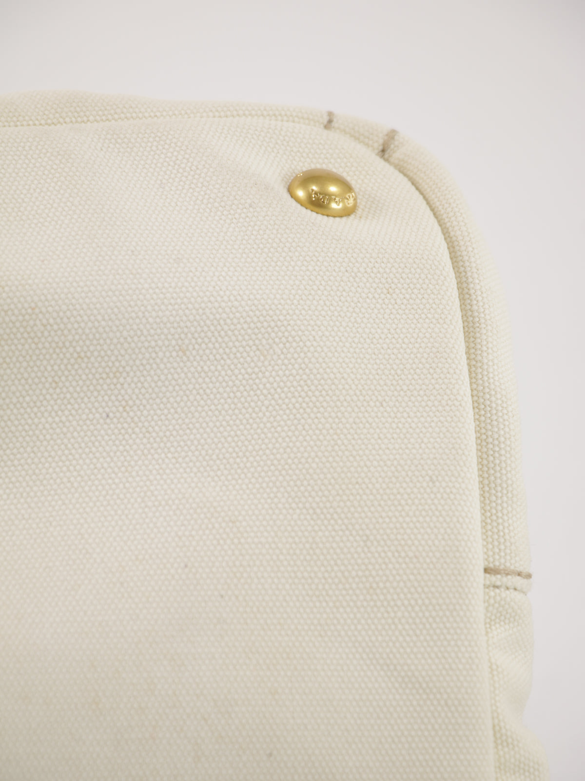Prada Medium Canapa