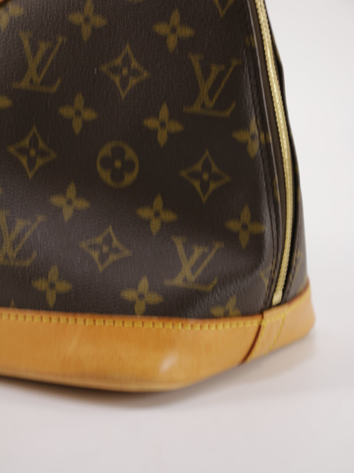 Louis Vuitton Alma PM