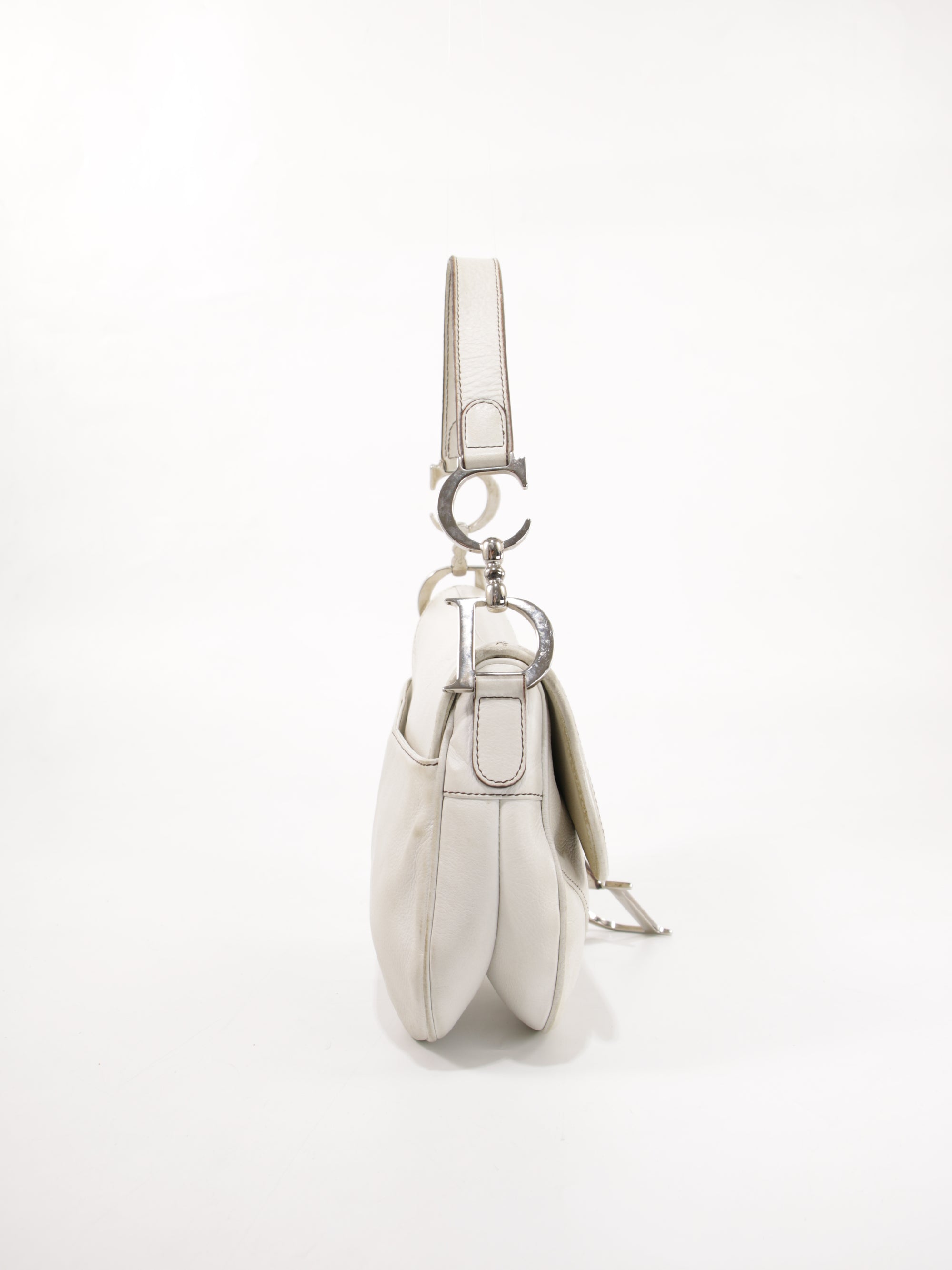 Saddle