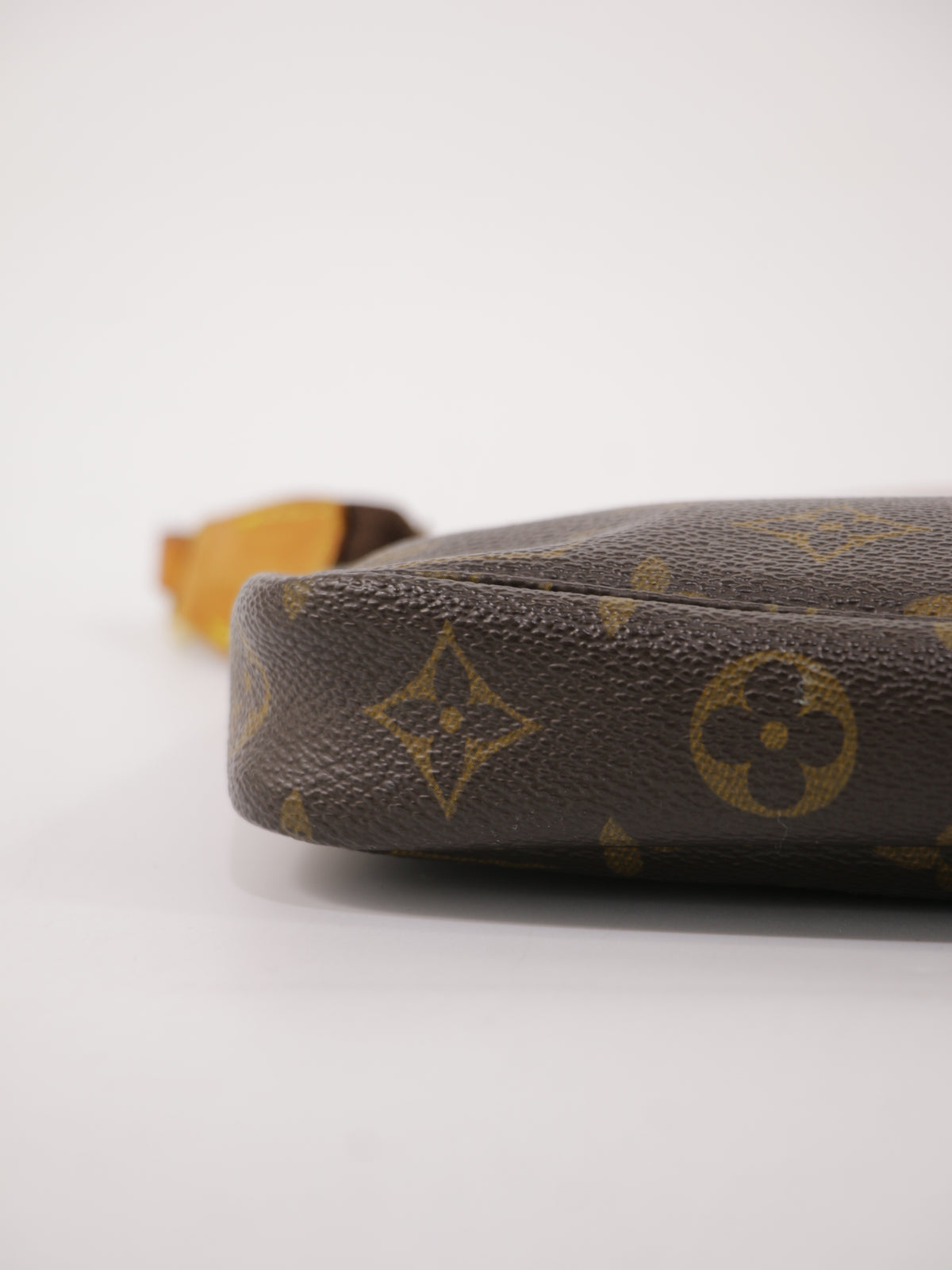 Louis Vuitton Accessories Pochette