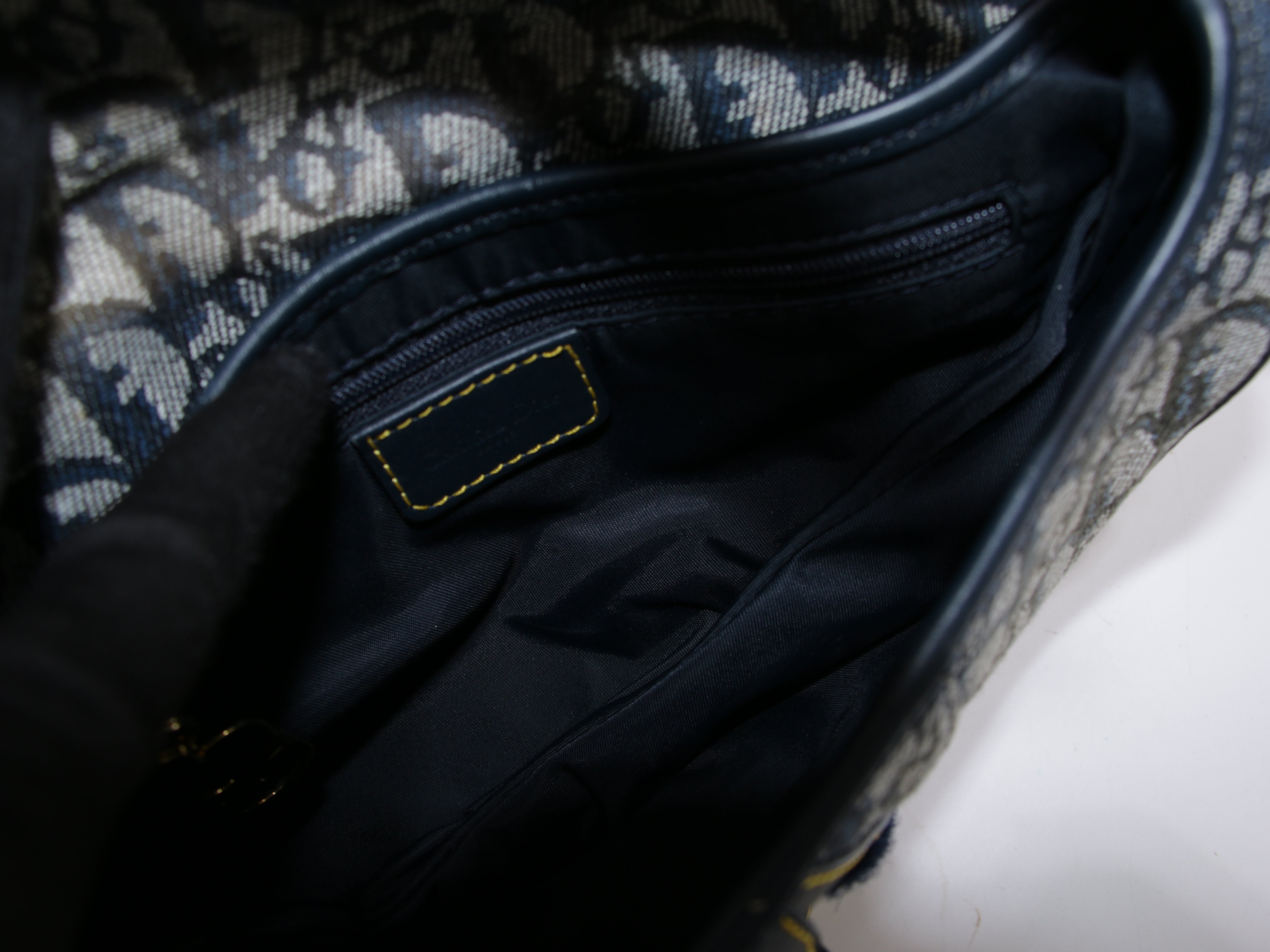 Saddle