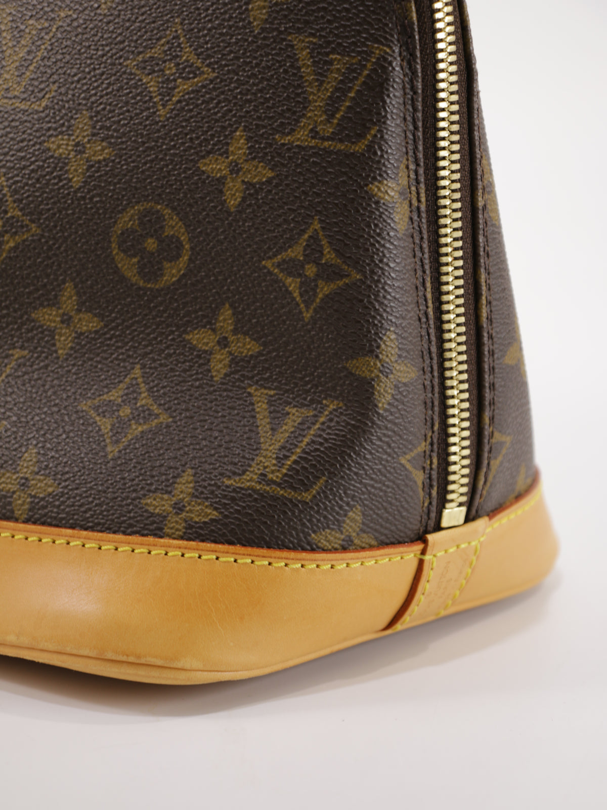 Louis Vuitton Alma PM