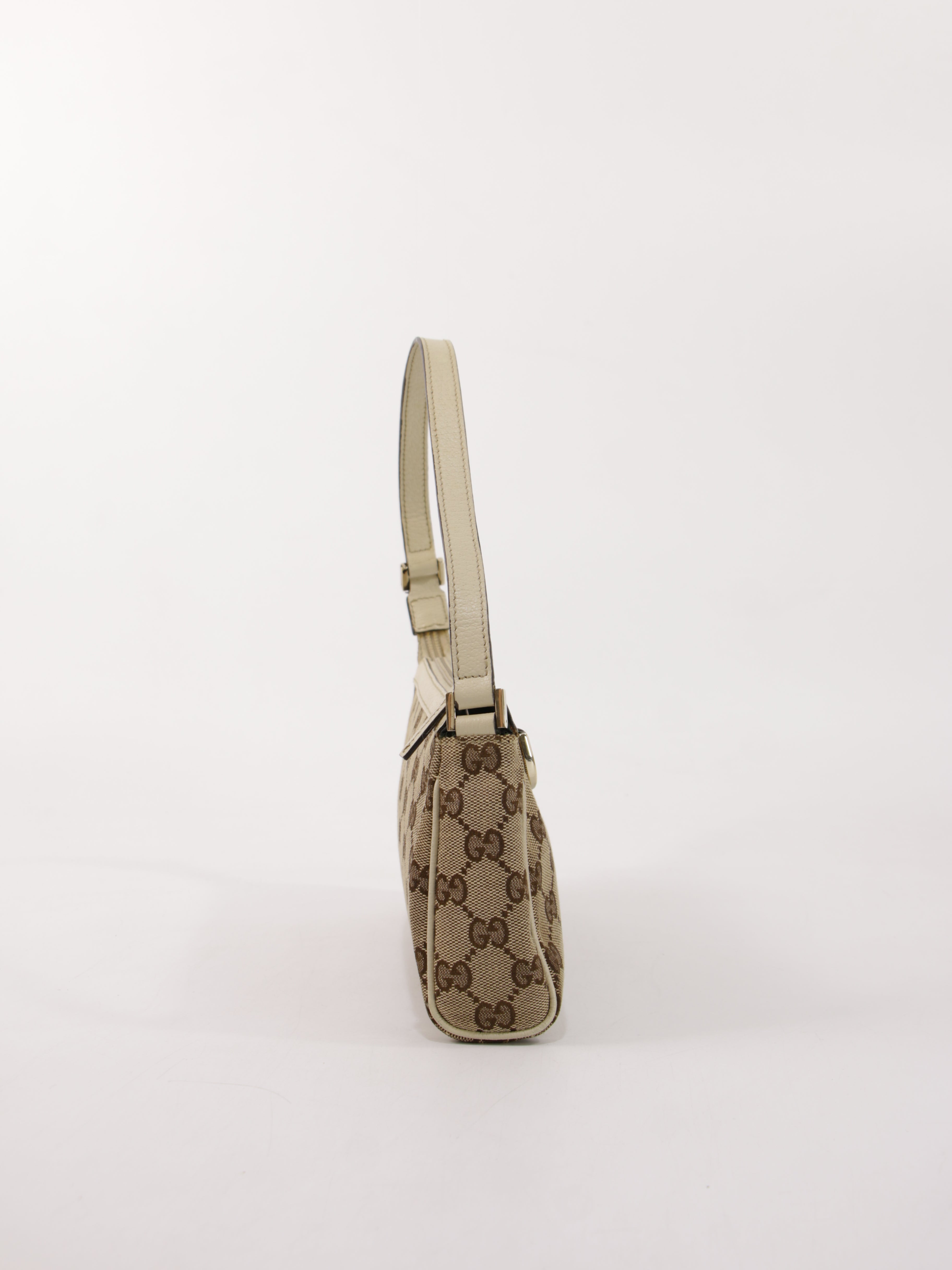 Abbey D-Ring Pochette