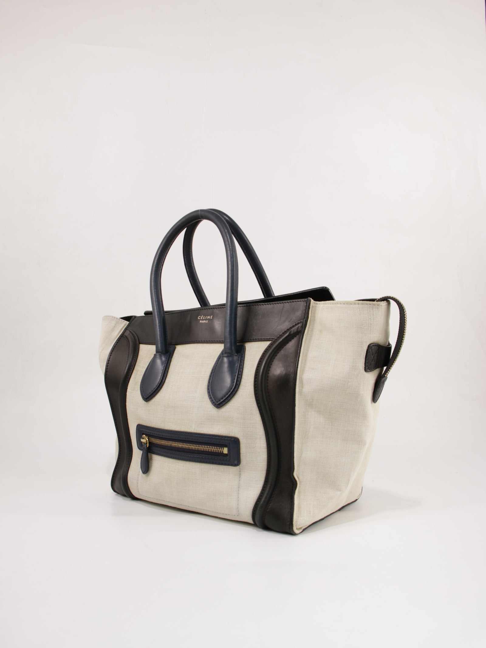 Medium luggage