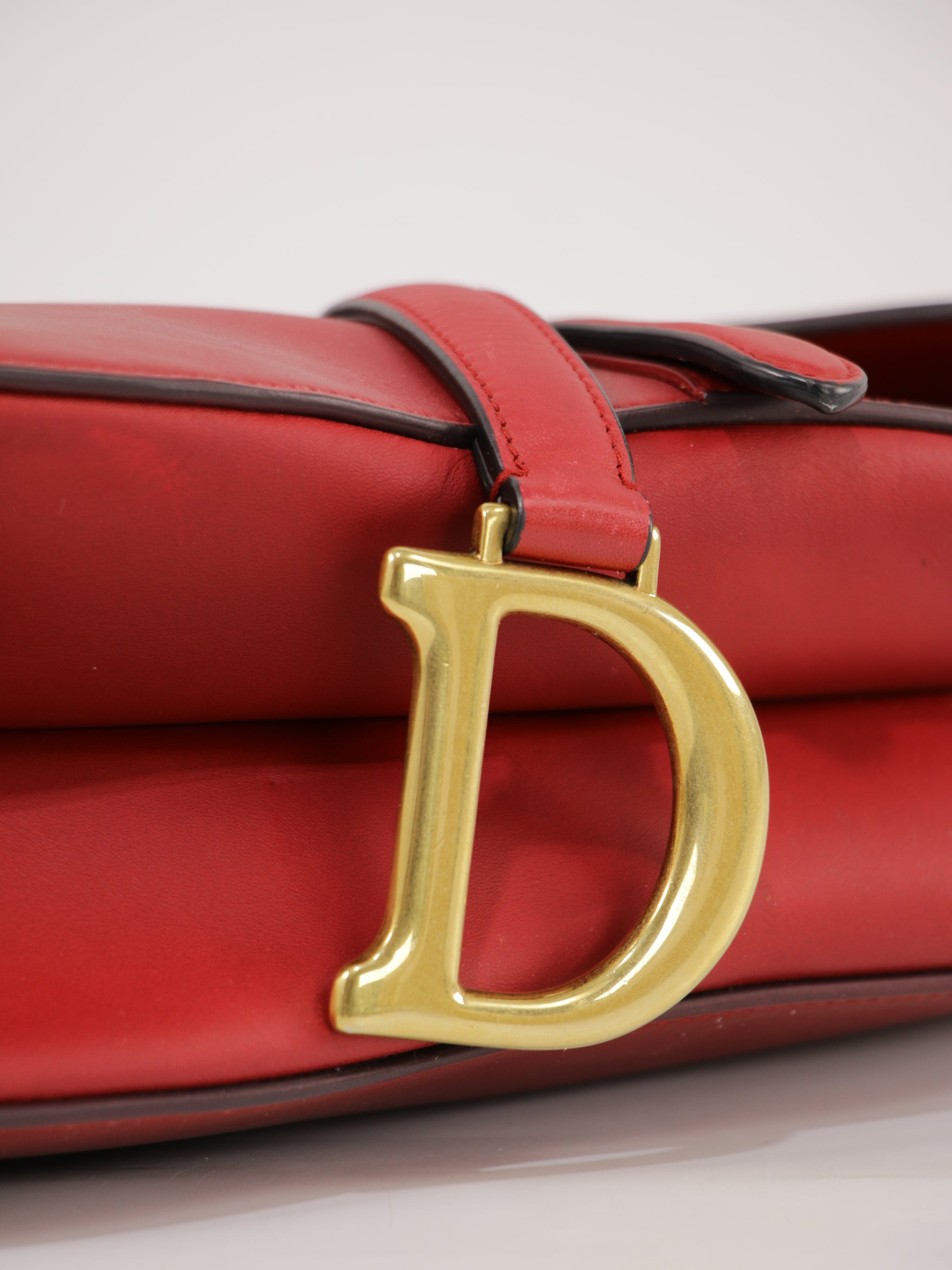 Saddle
