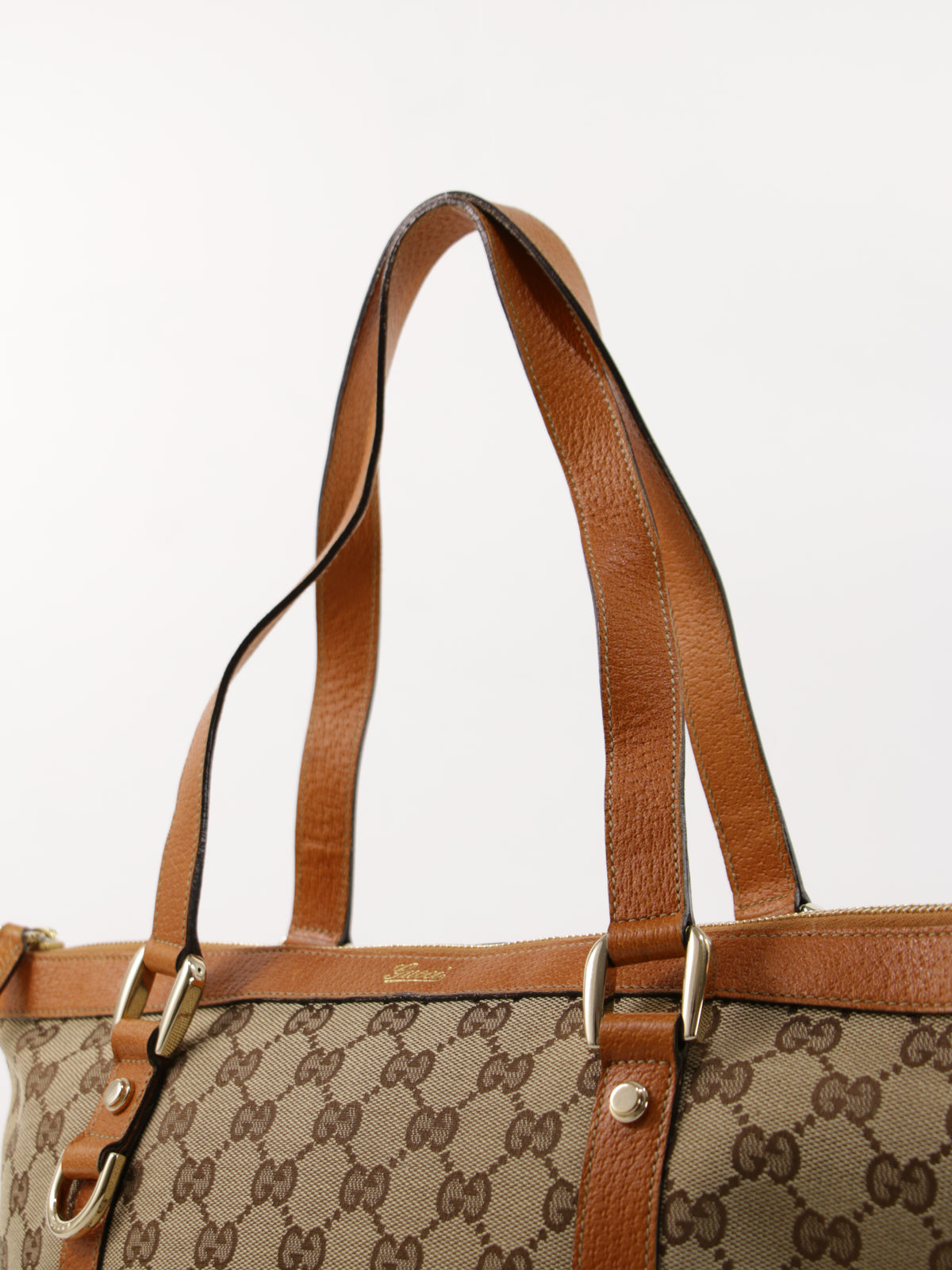 Gucci Abbey Zip Tote