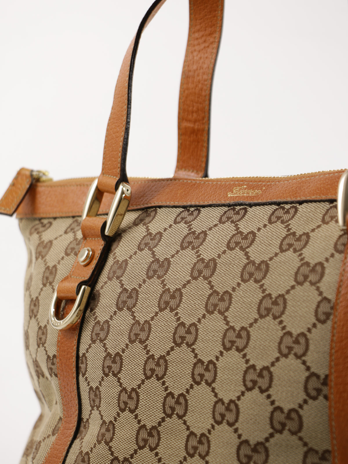 Gucci Abbey Zip Tote