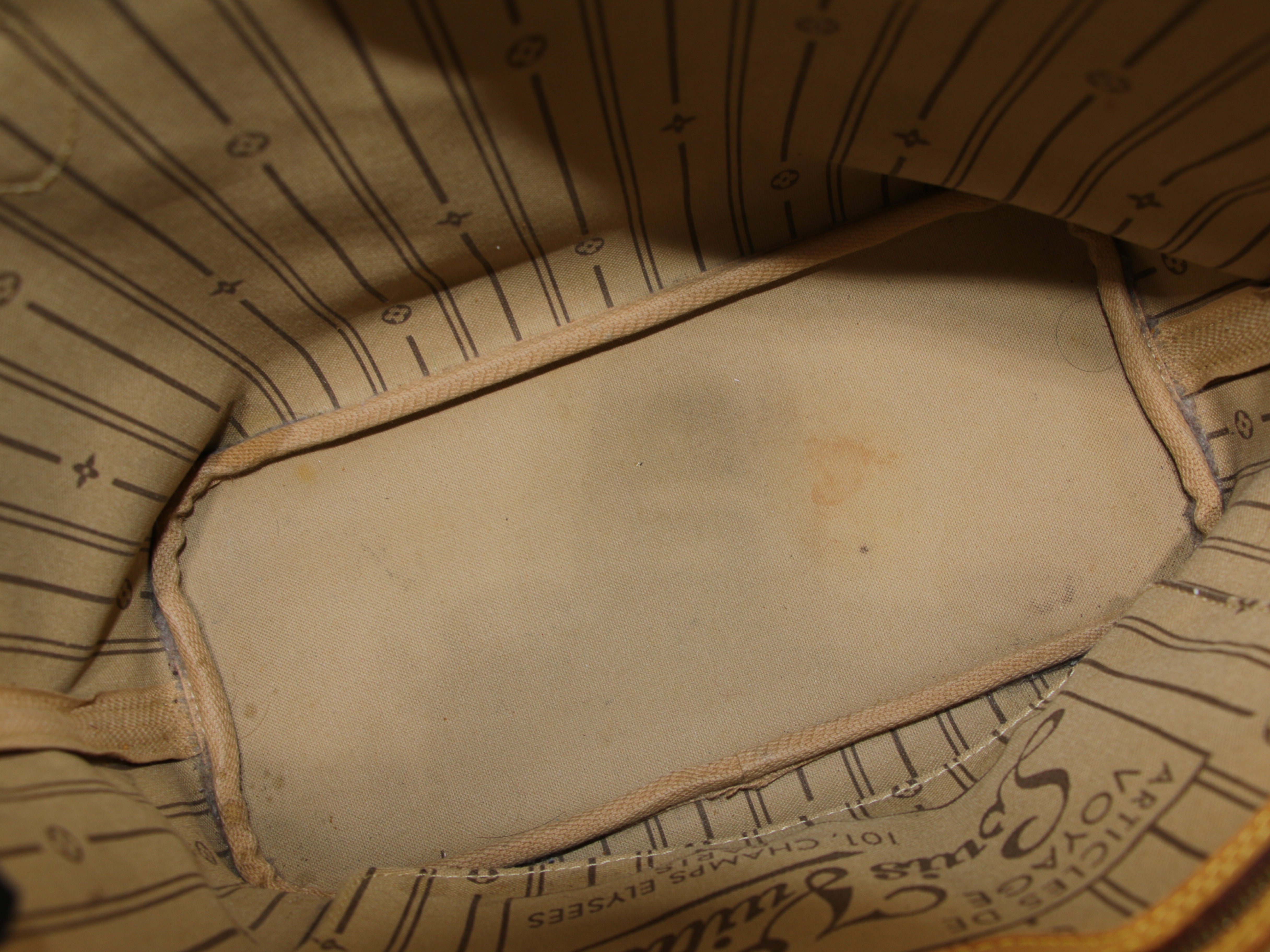 Neverfull PM