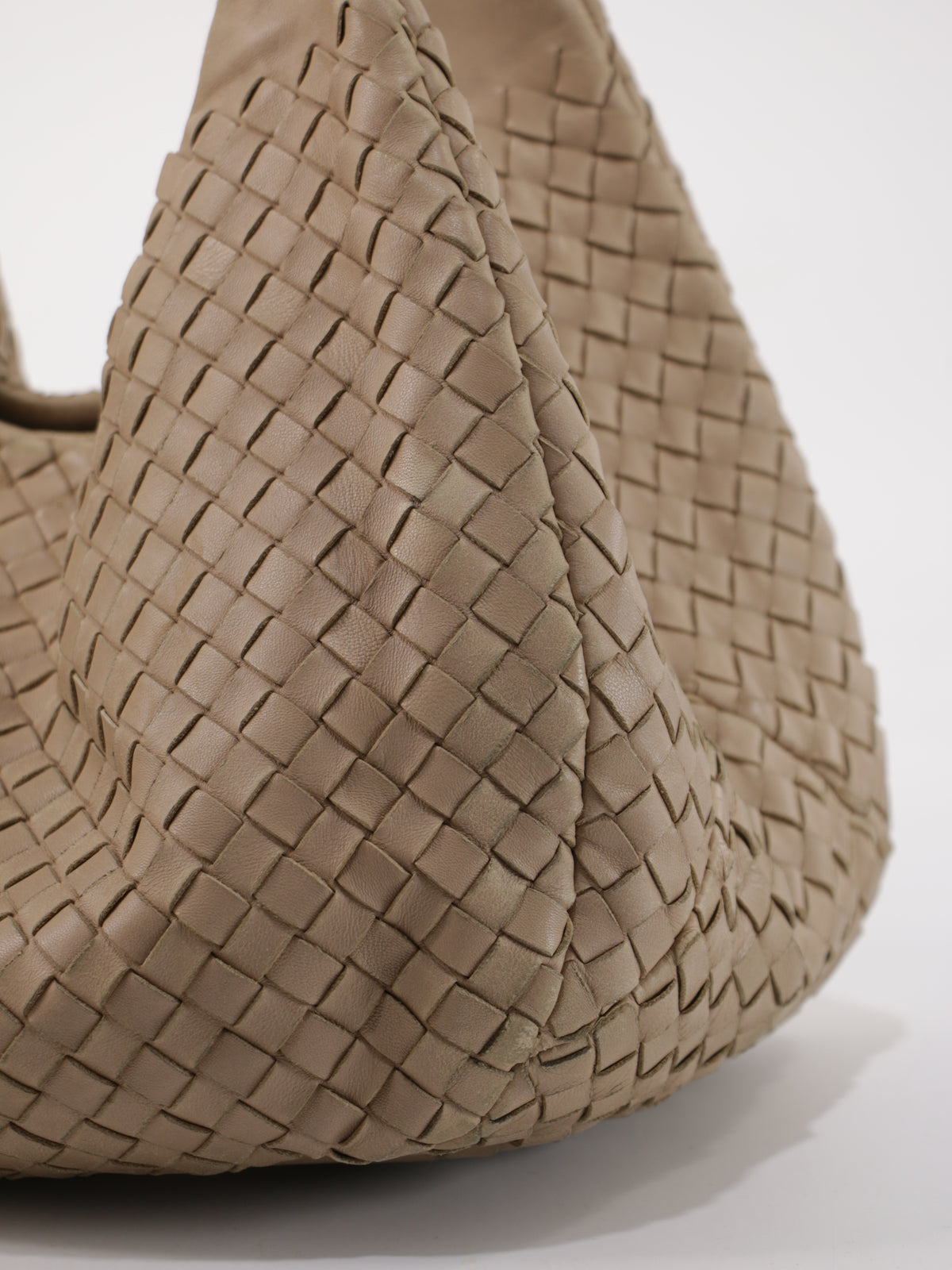 Bottega Veneta Medium Campana Hobo