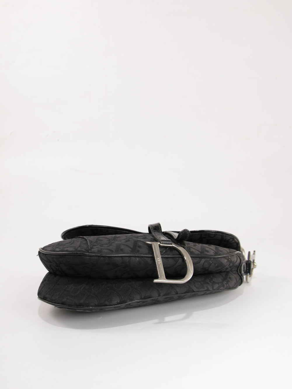 Saddle