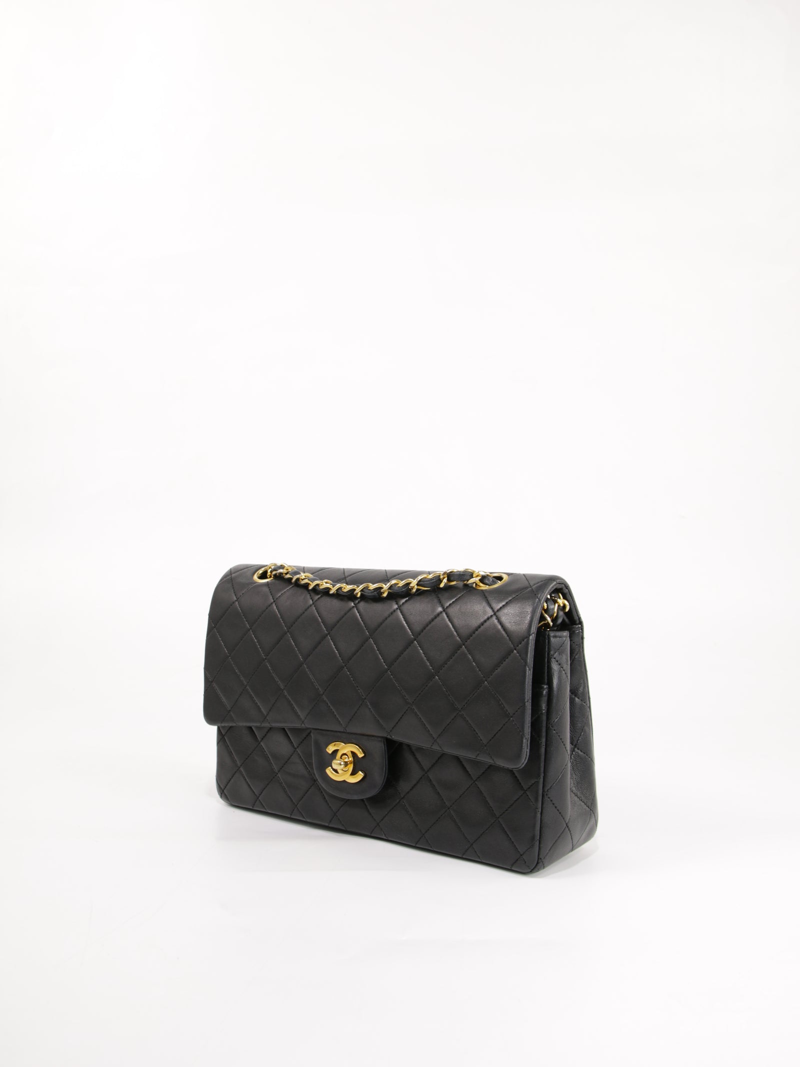 Medium Classic Flap