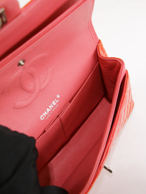 Medium Classic Flap