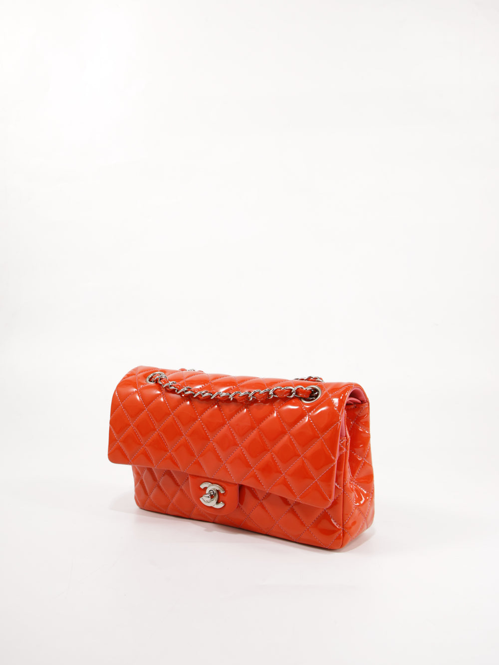 Medium Classic Flap