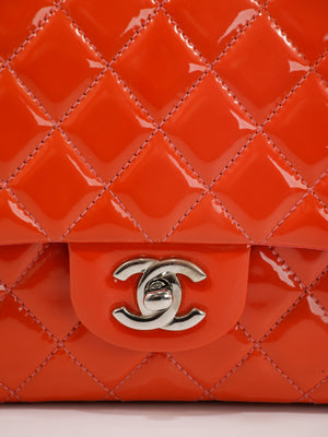Medium Classic Flap