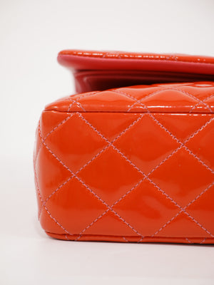 Medium Classic Flap