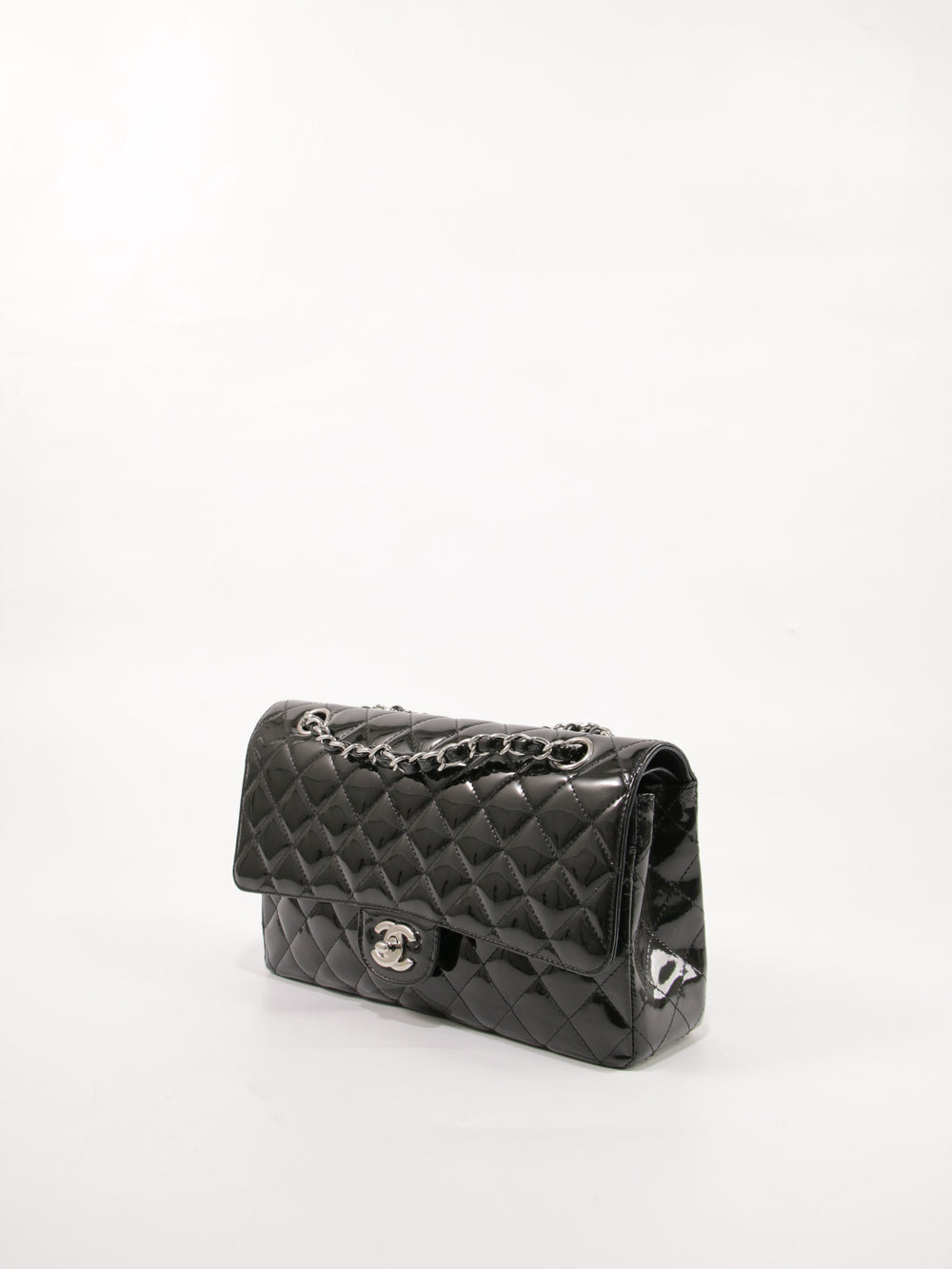 Medium Classic Flap
