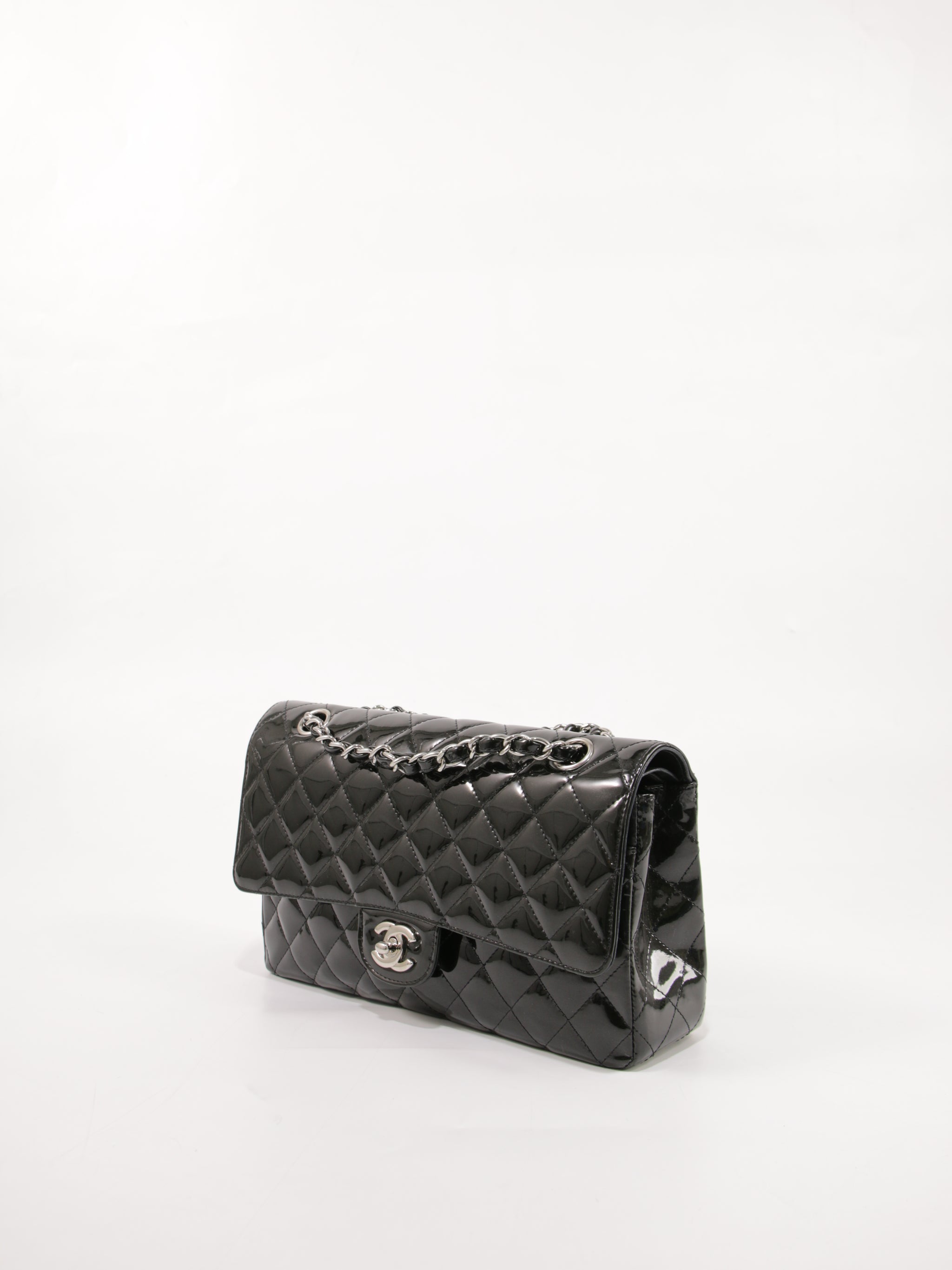Medium Classic Flap