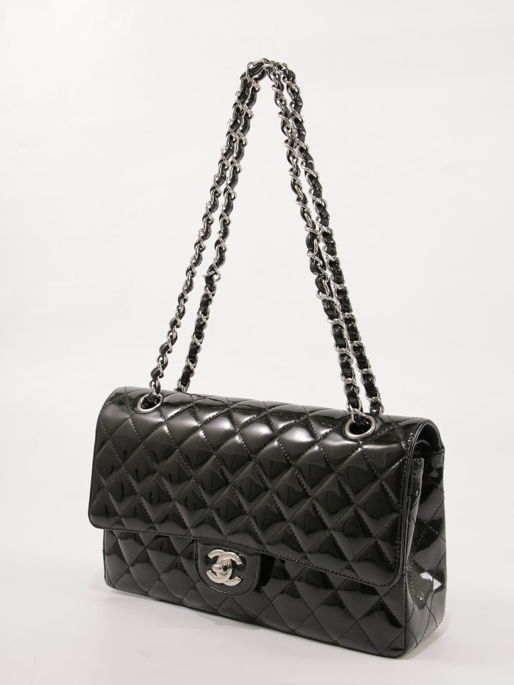 Medium Classic Flap