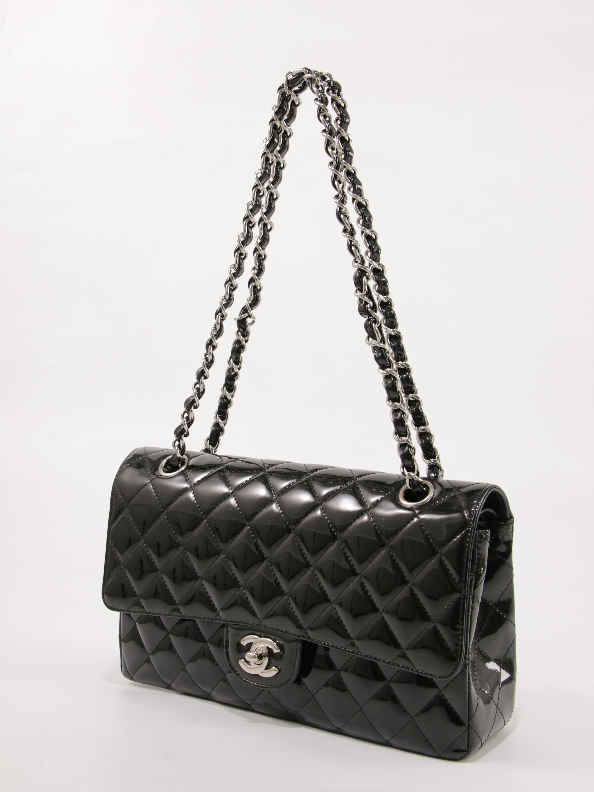 Medium Classic Flap
