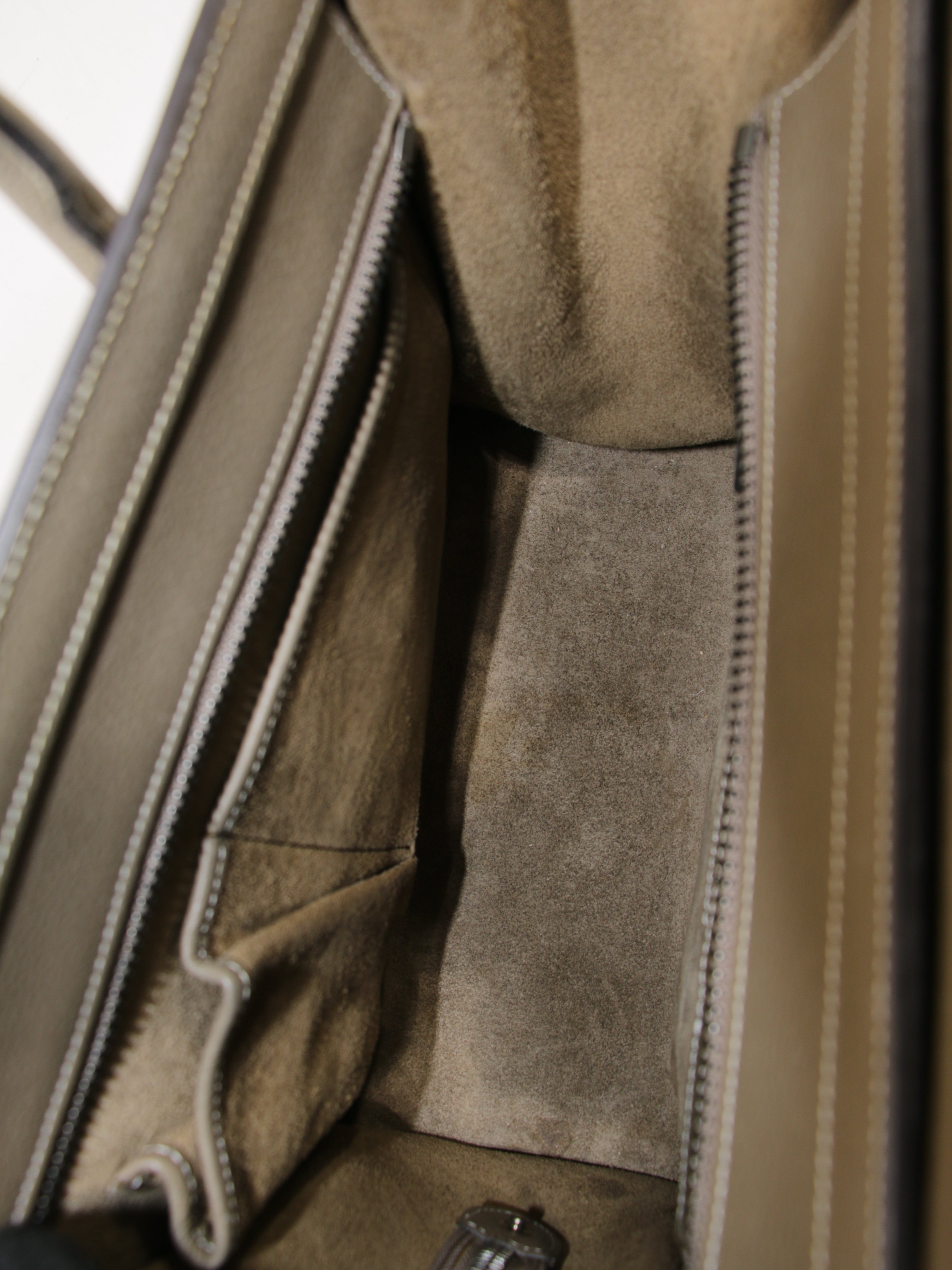 Medium Luggage