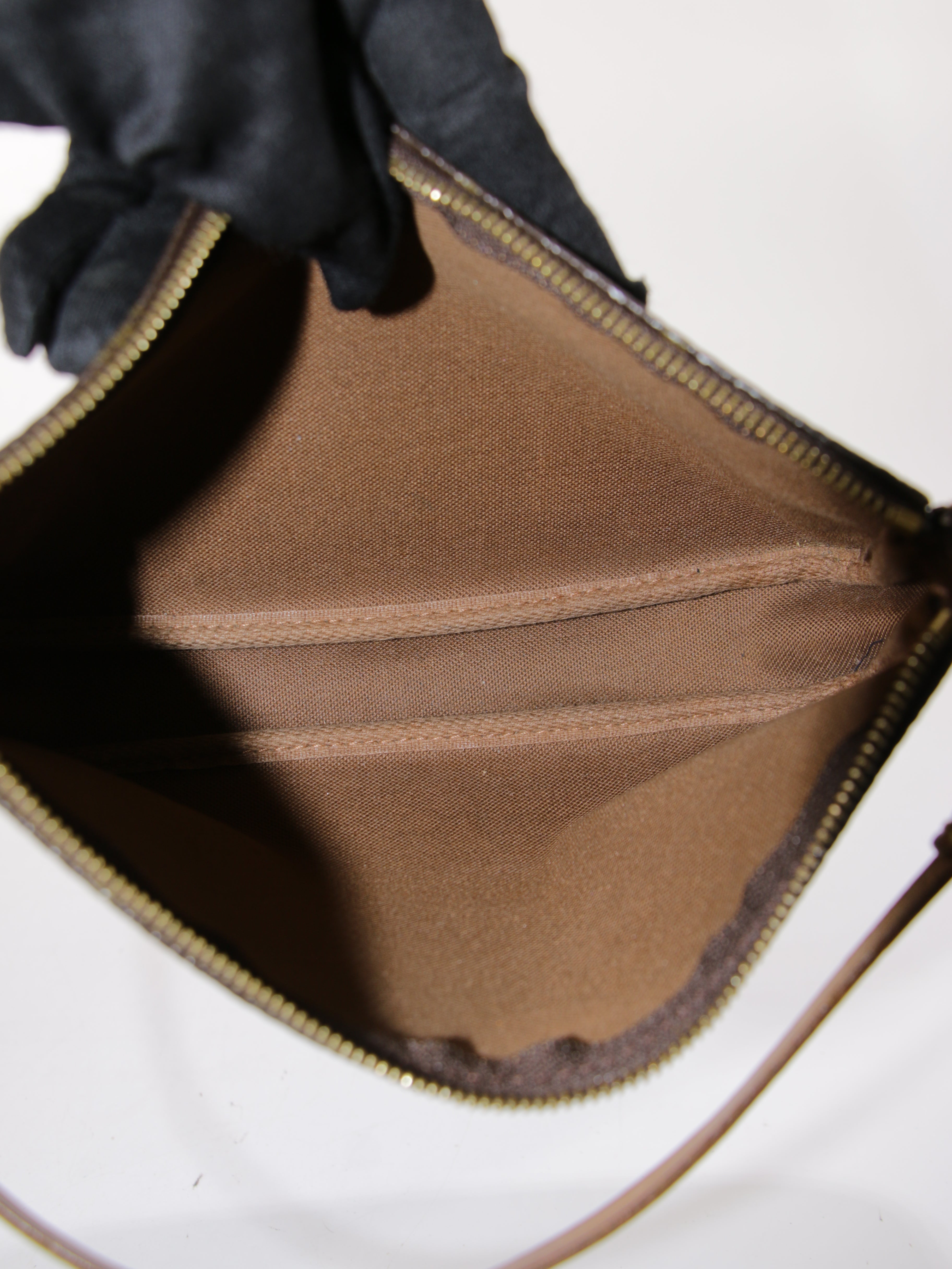 Louis Vuitton Accessories Pochette