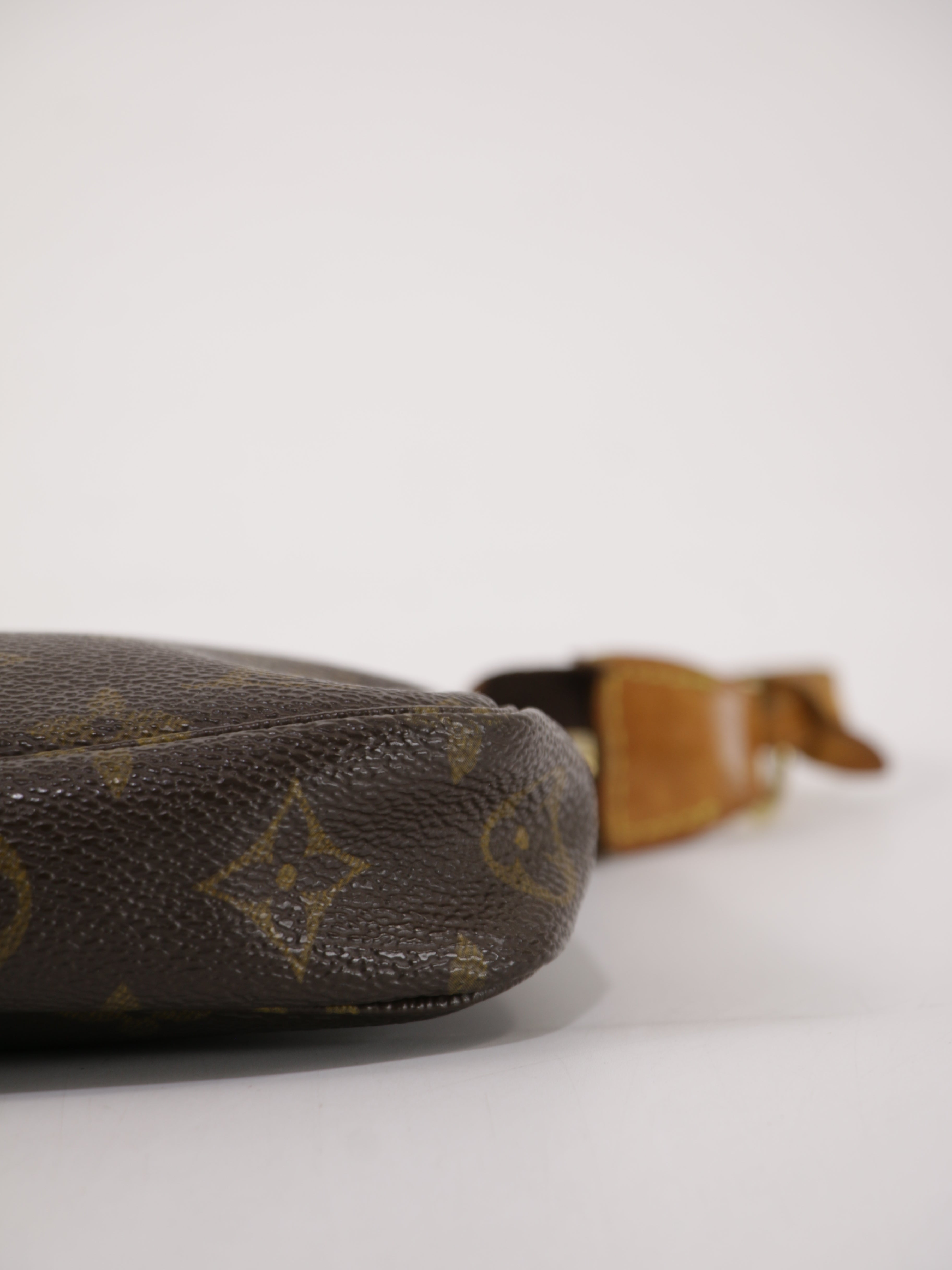 Louis Vuitton Accessories Pochette