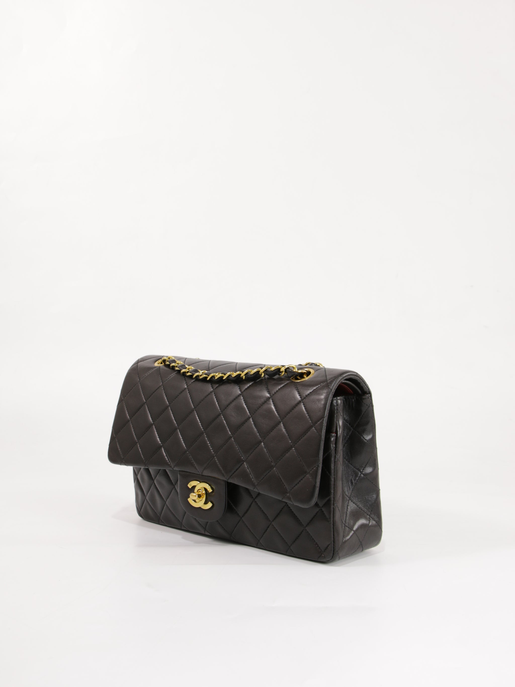 Medium Classic Flap